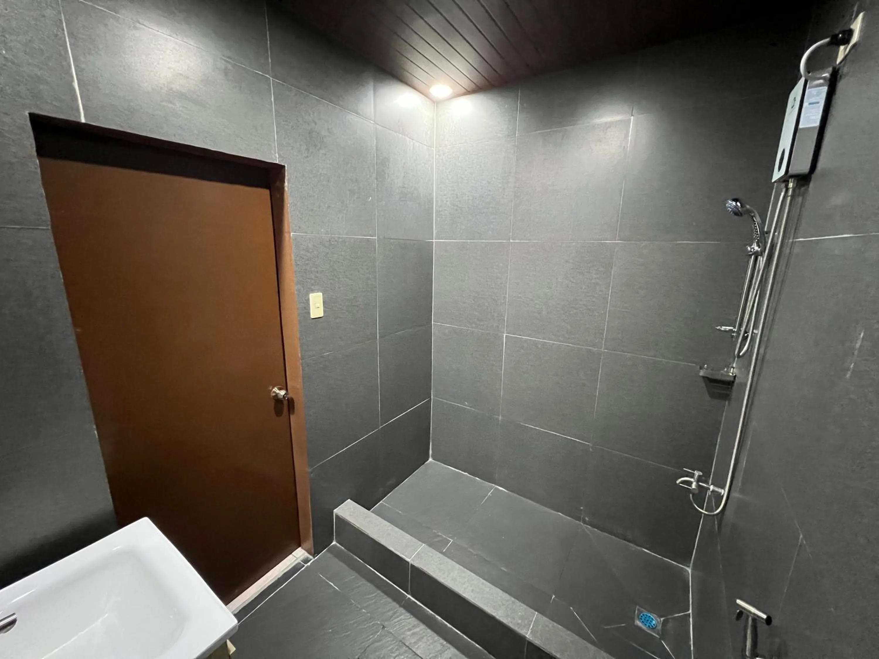 Bathroom in Rossa Hotel