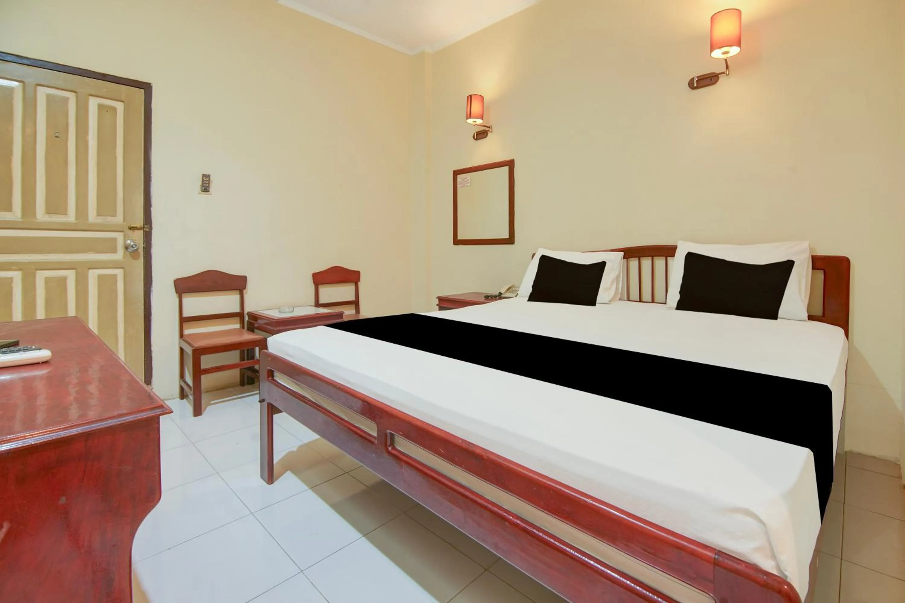 Hotel O Makassar near Pantai Losari formerly Hotel Tiara Sari