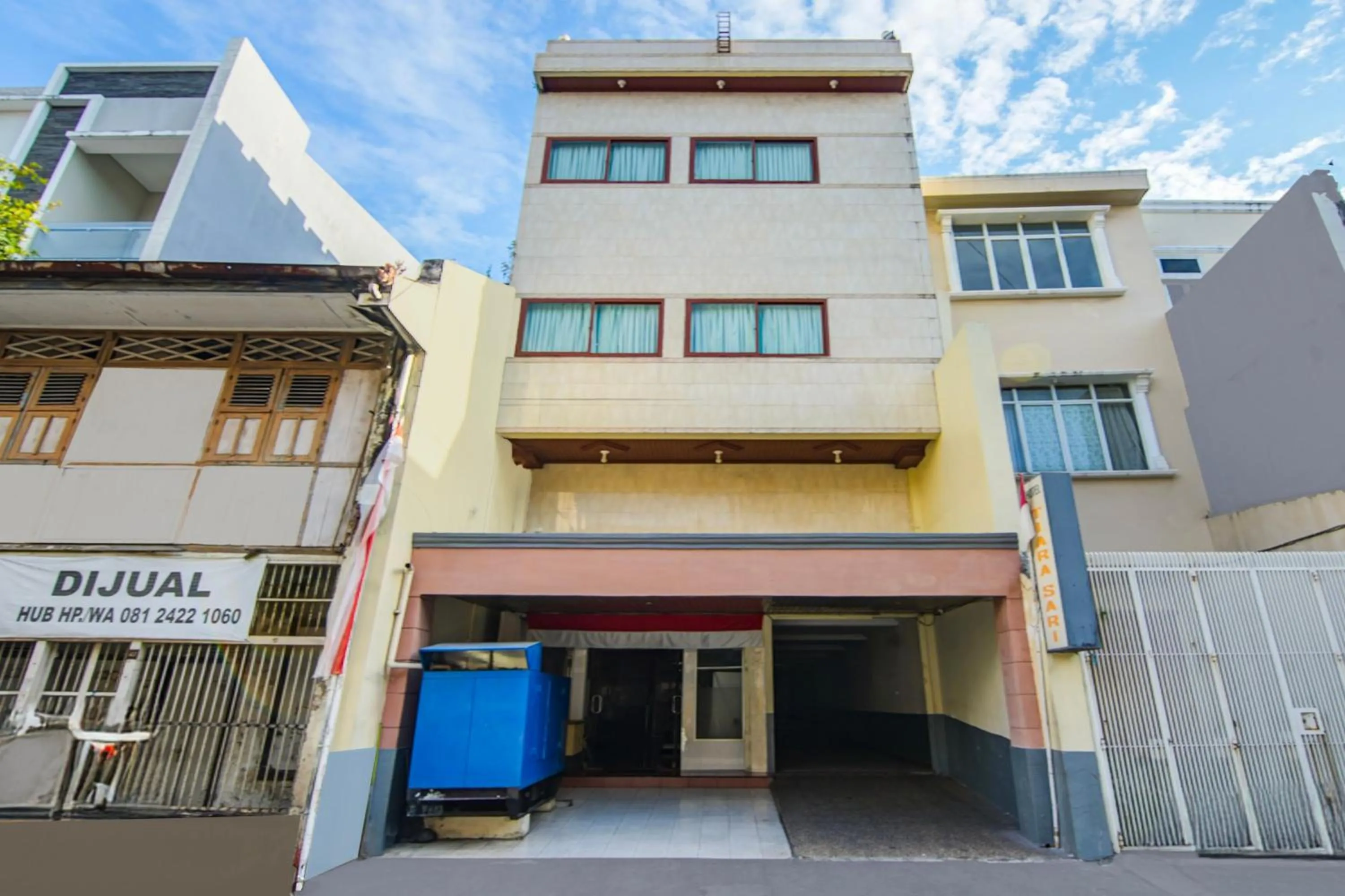 Hotel O Makassar near Pantai Losari formerly Hotel Tiara Sari