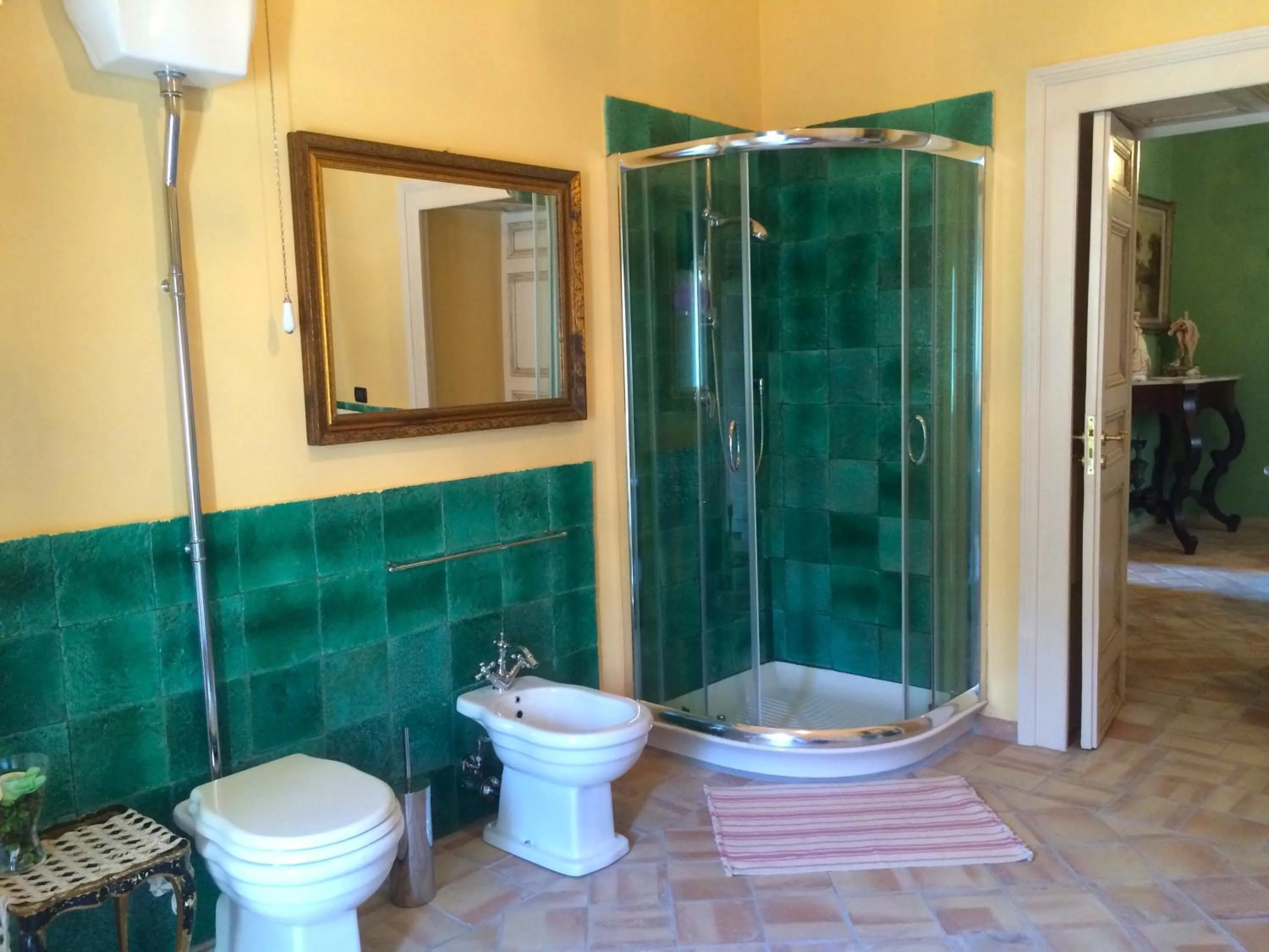 Bathroom in Palazzo Cutrufelli