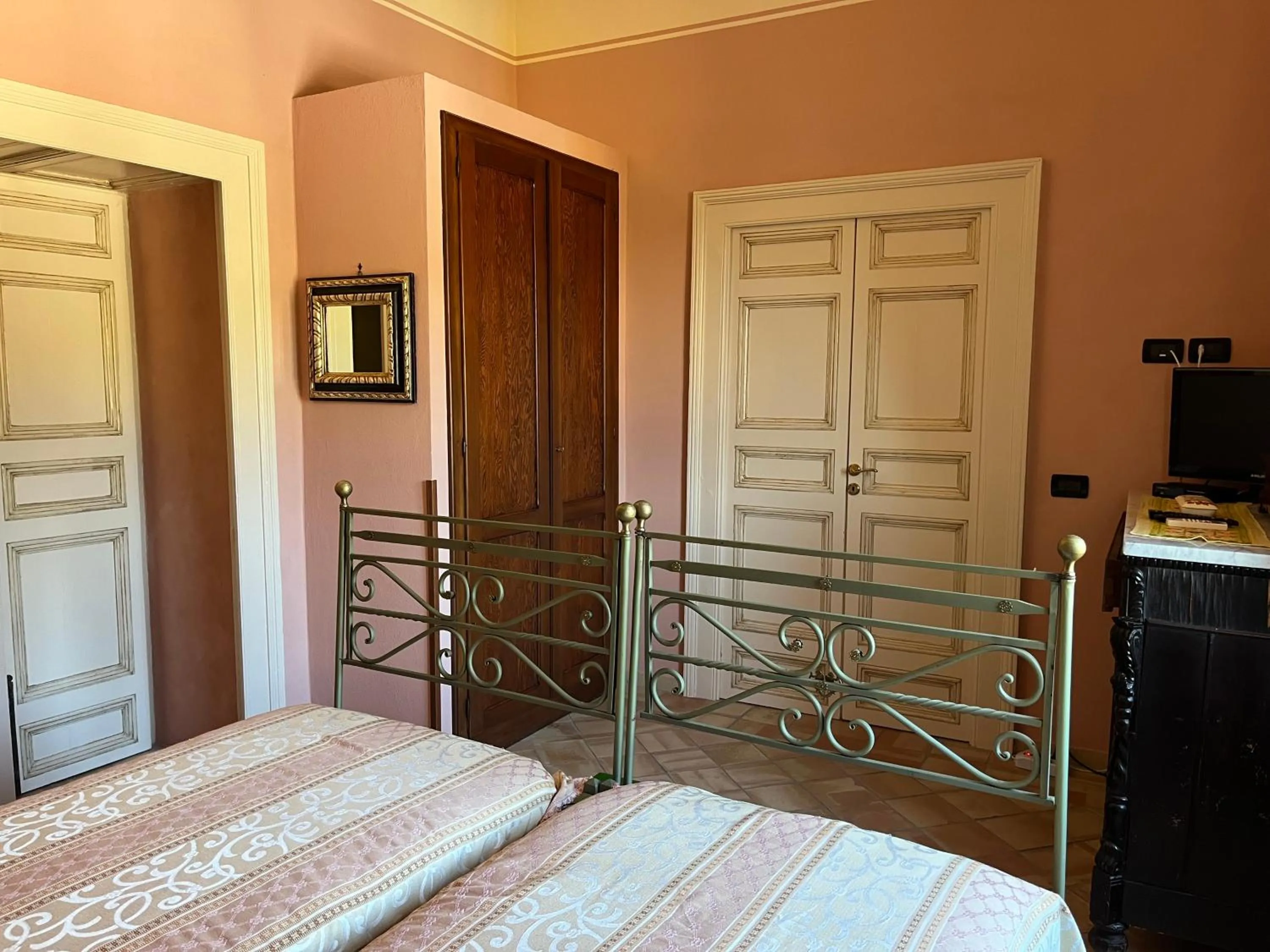 Bed in Palazzo Cutrufelli