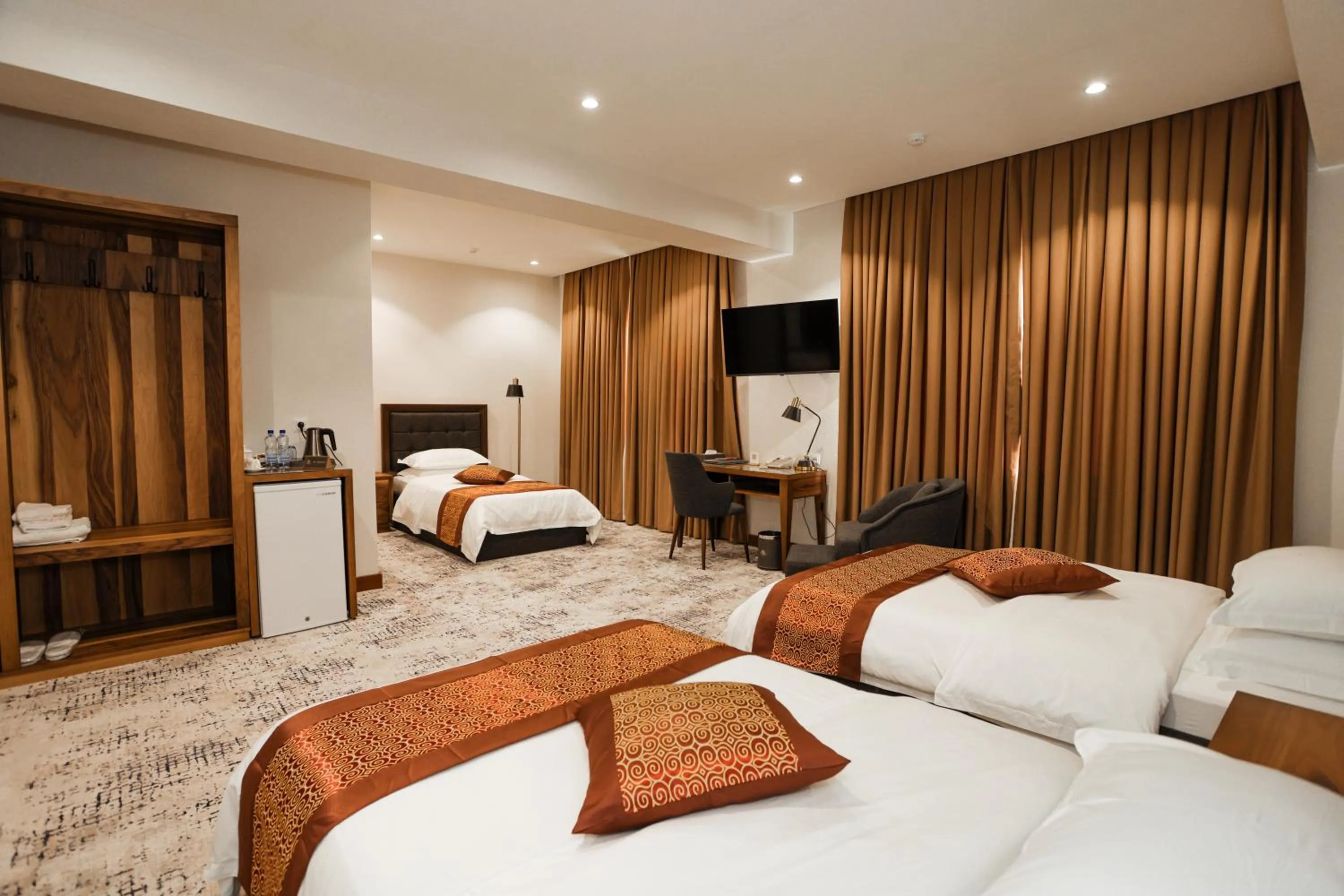 Bed in Bogishamol Hotel