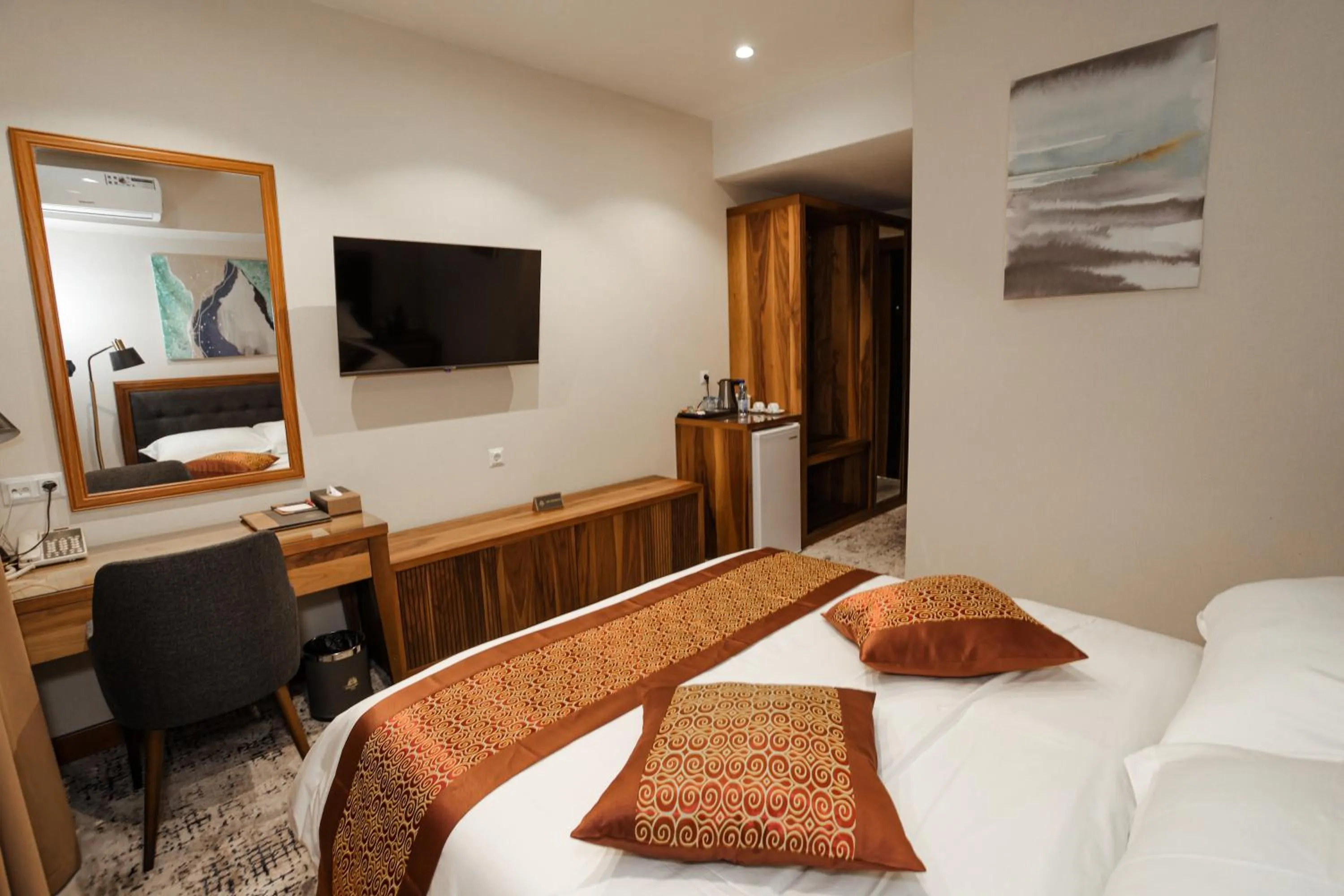 Bed in Bogishamol Hotel