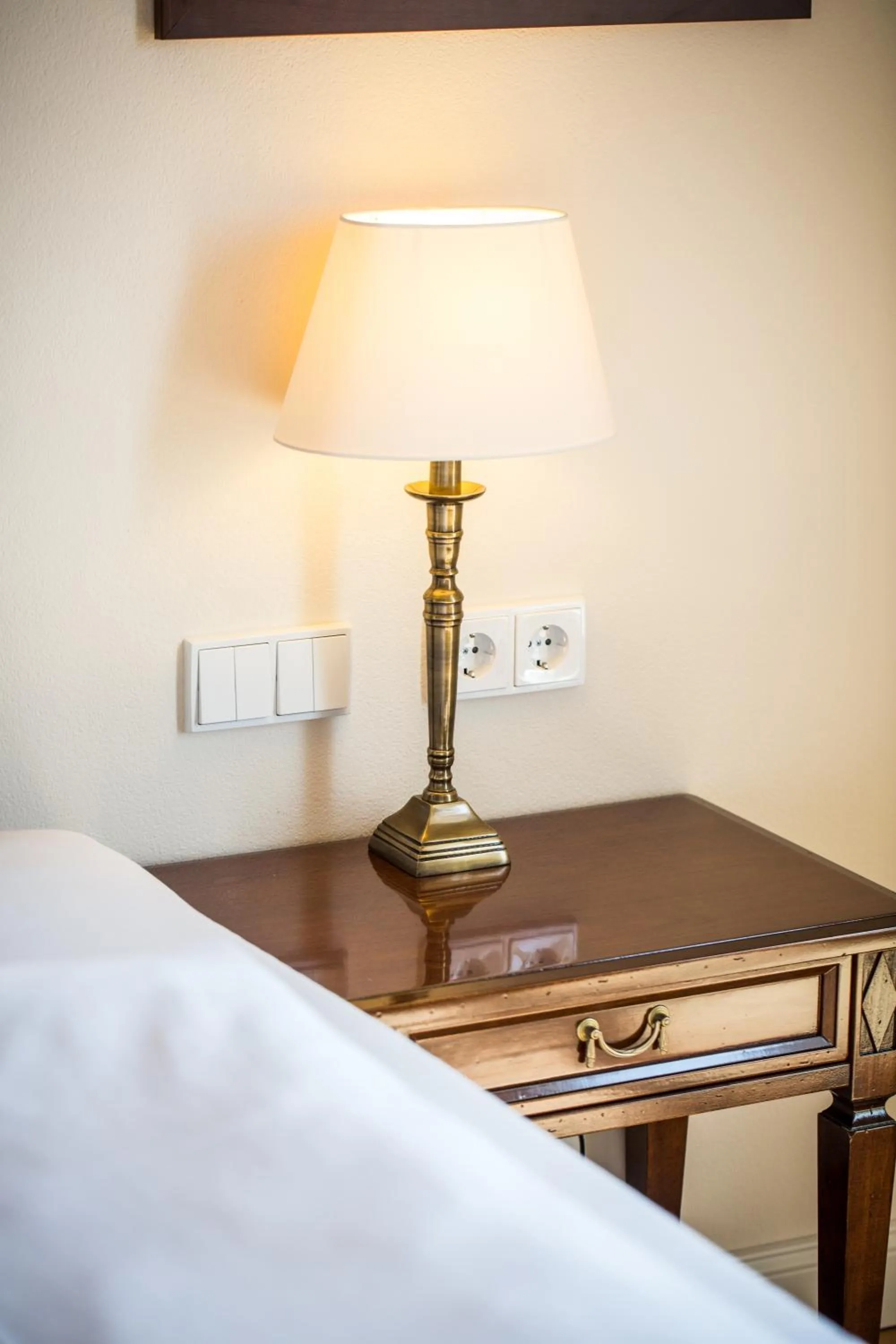 Photo of the whole room, Bed in Hotel Schloss Leitheim