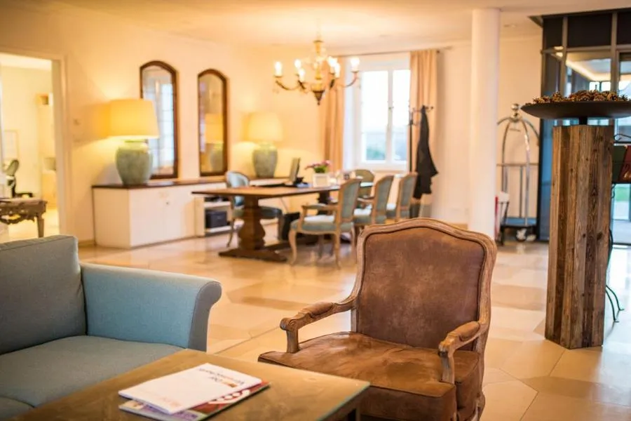Lobby or reception in Hotel Schloss Leitheim