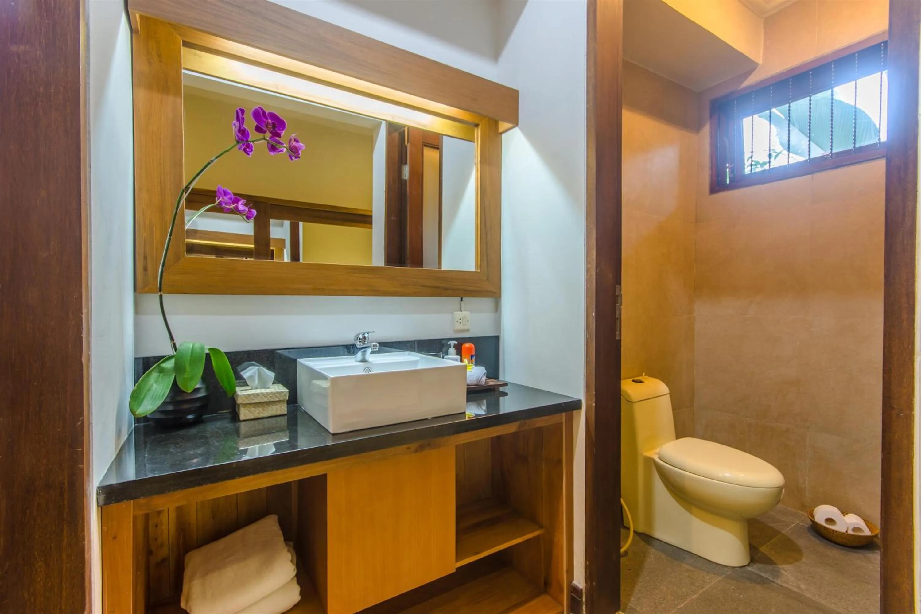 Toilet in La-Meli Villas Ubud