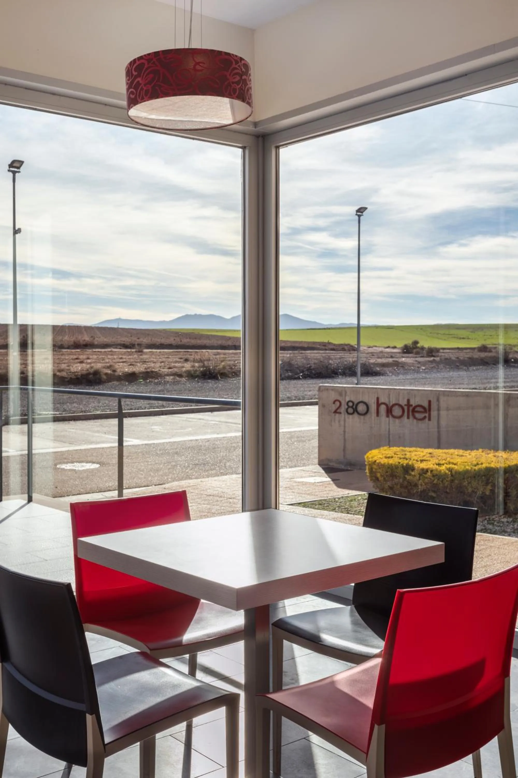 Dining area in Hotel 280 Zaragoza