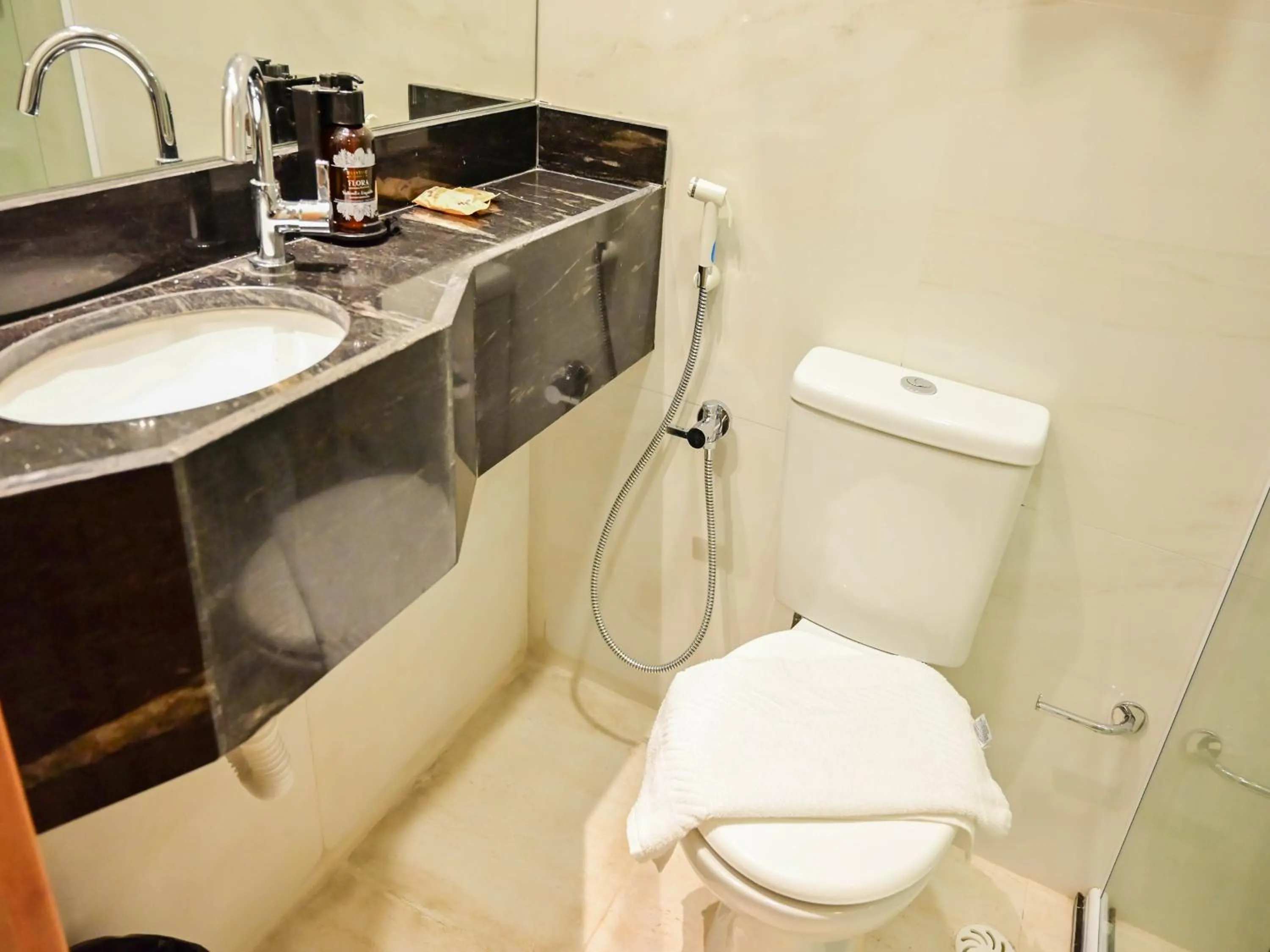 Bathroom in Bristol Marambaia Belém