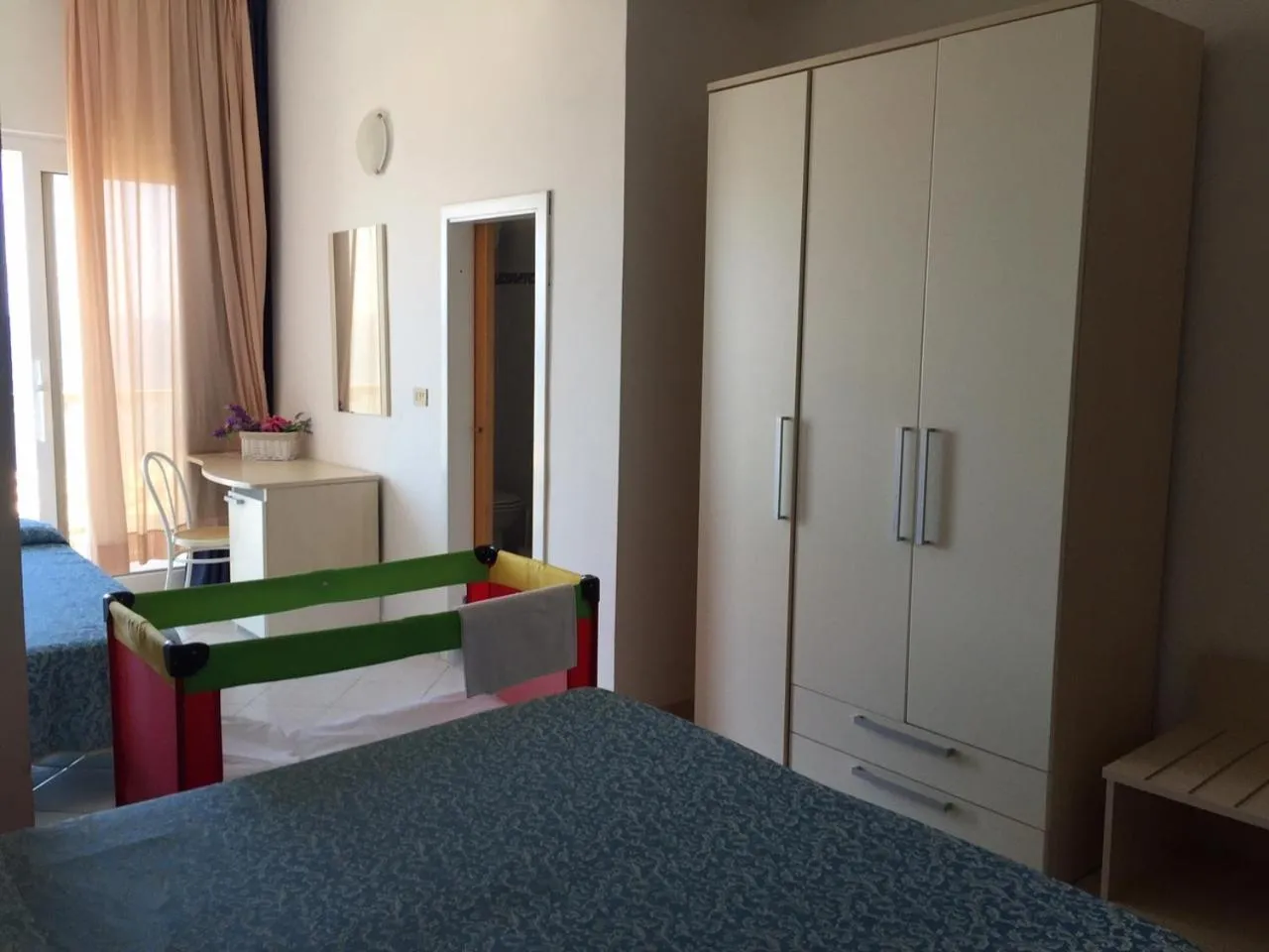 Photo of the whole room in Hotel Lido