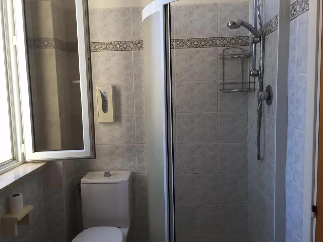 Bathroom in Hotel Lido