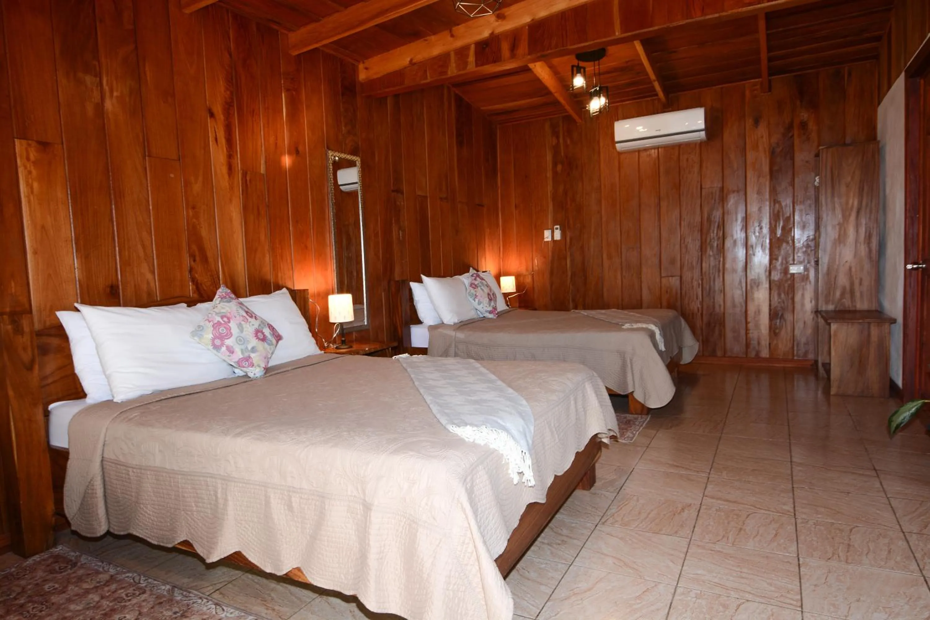 Bedroom, Bed in Las Marias Monteverde - Mountain View Cottages & Gardens