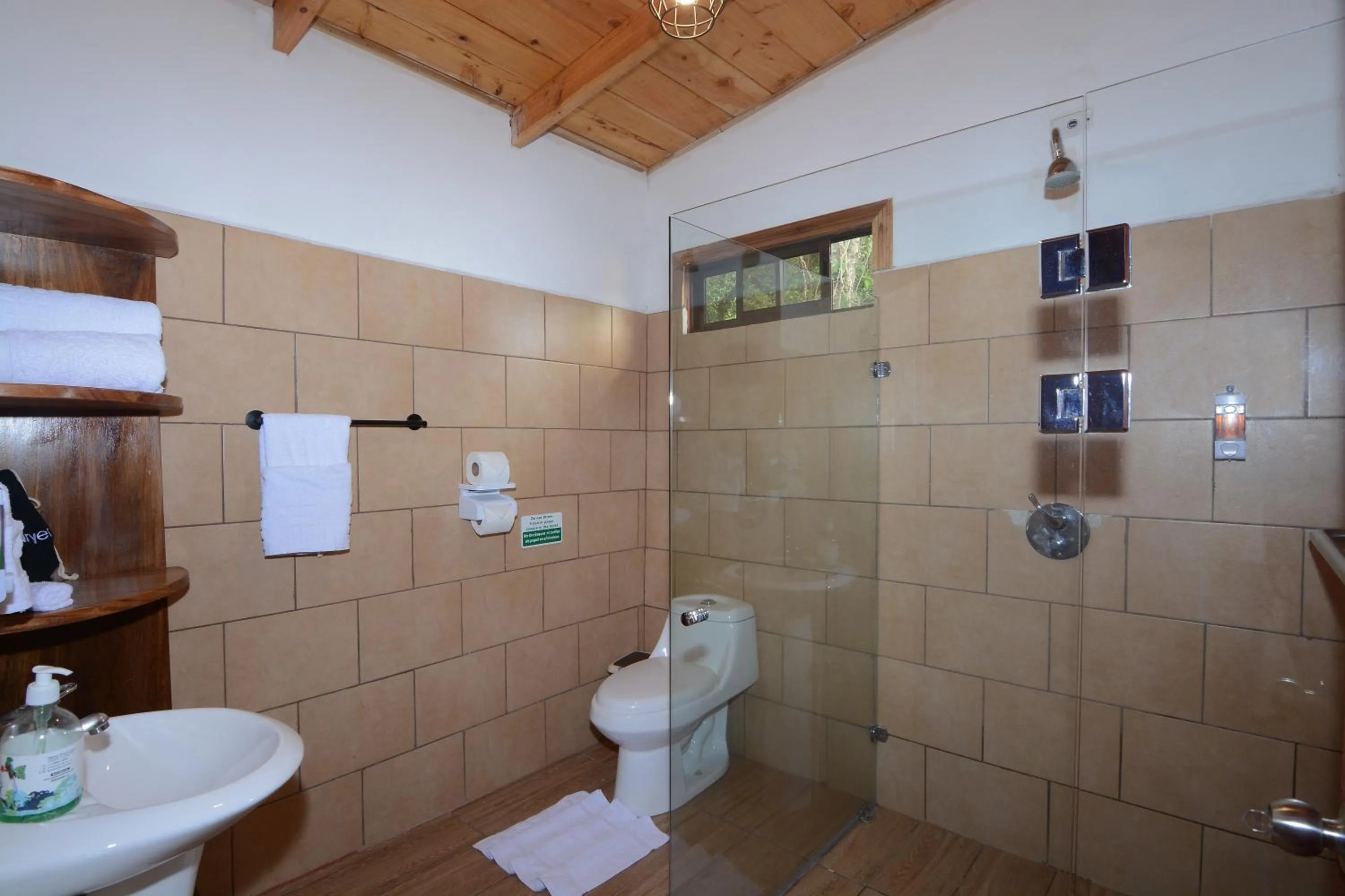Bathroom in Las Marias Monteverde - Mountain View Cottages & Gardens