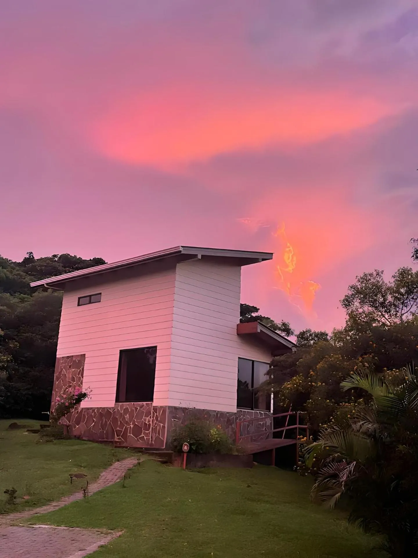 Mountain view in Las Marias Monteverde - Mountain View Cottages & Gardens