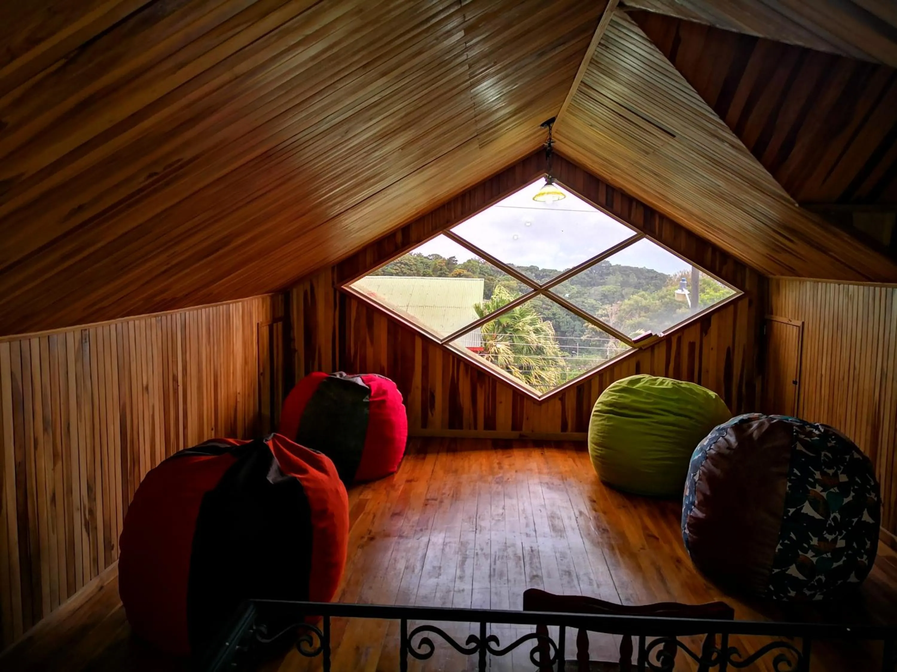 Living room in Monteverde Ecolodge