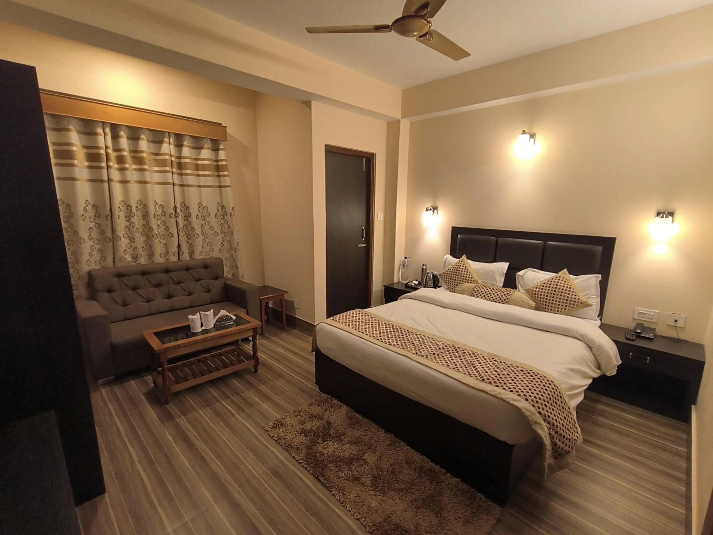 Bed in Hotel Shanti Palace