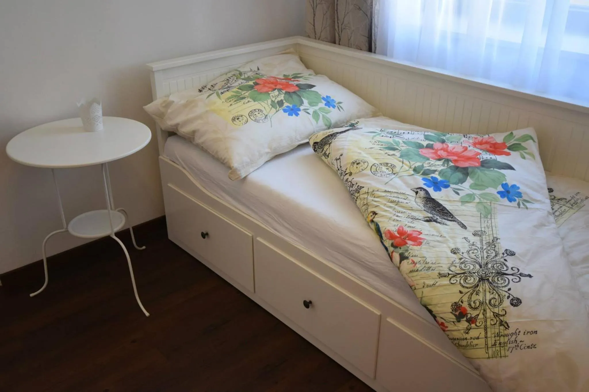 Seating area, Bed in Hnízdo Snů