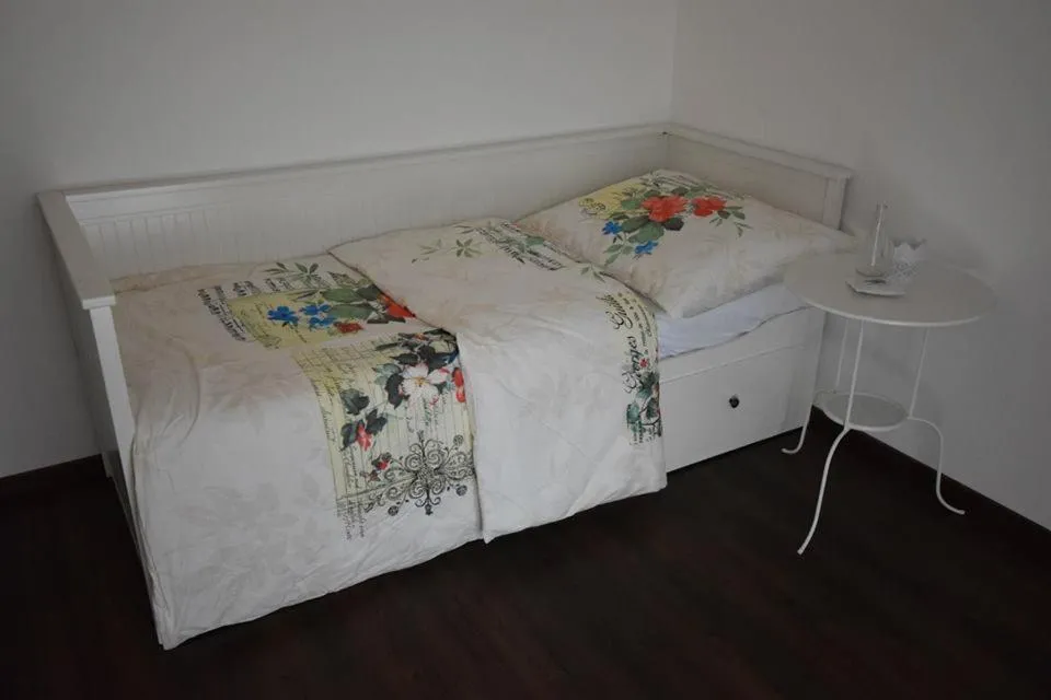 Seating area, Bed in Hnízdo Snů