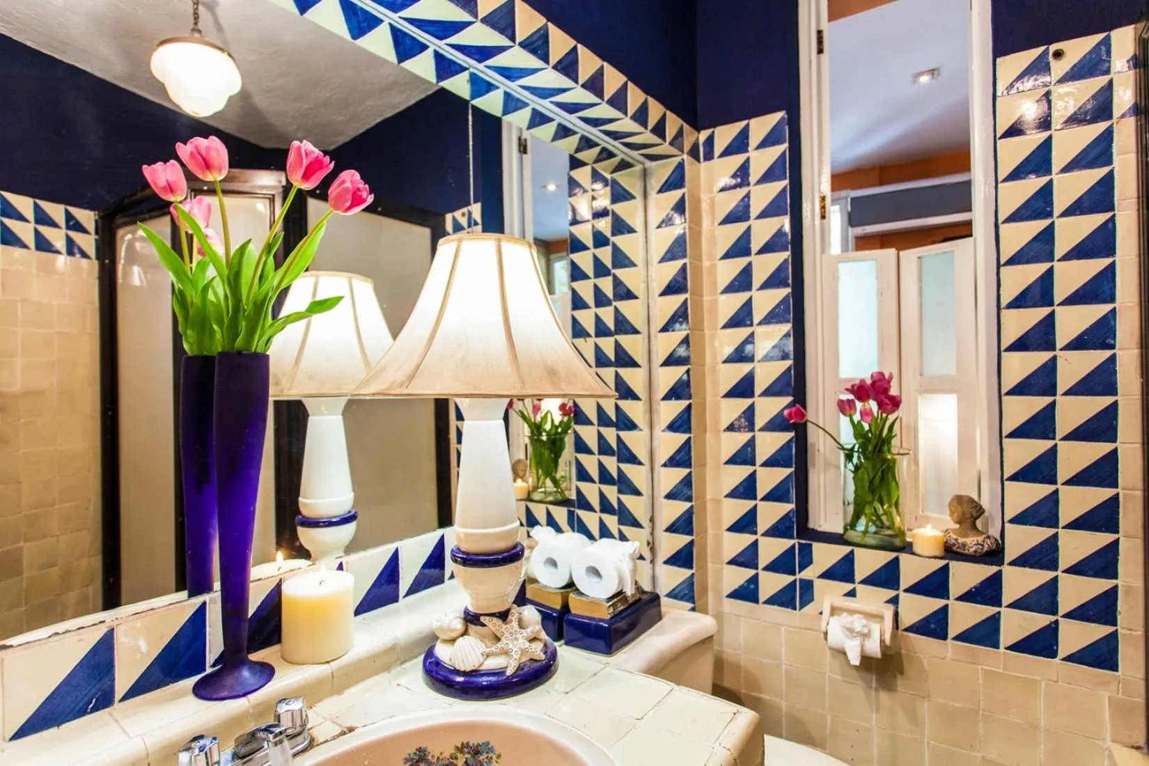 Bathroom in Garlands Del Rio Riverside Boutique Hotel