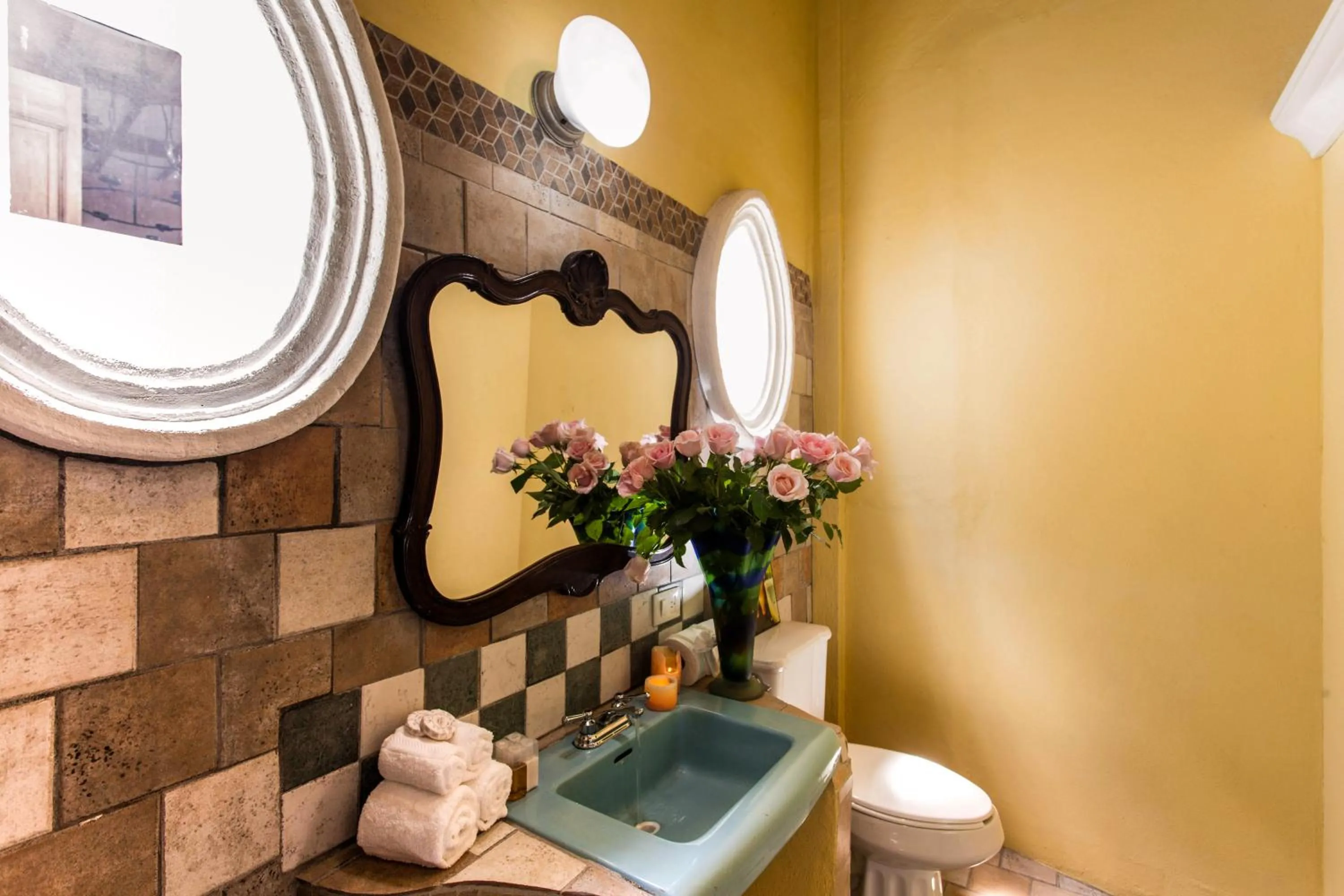 Bathroom in Garlands Del Rio Riverside Boutique Hotel