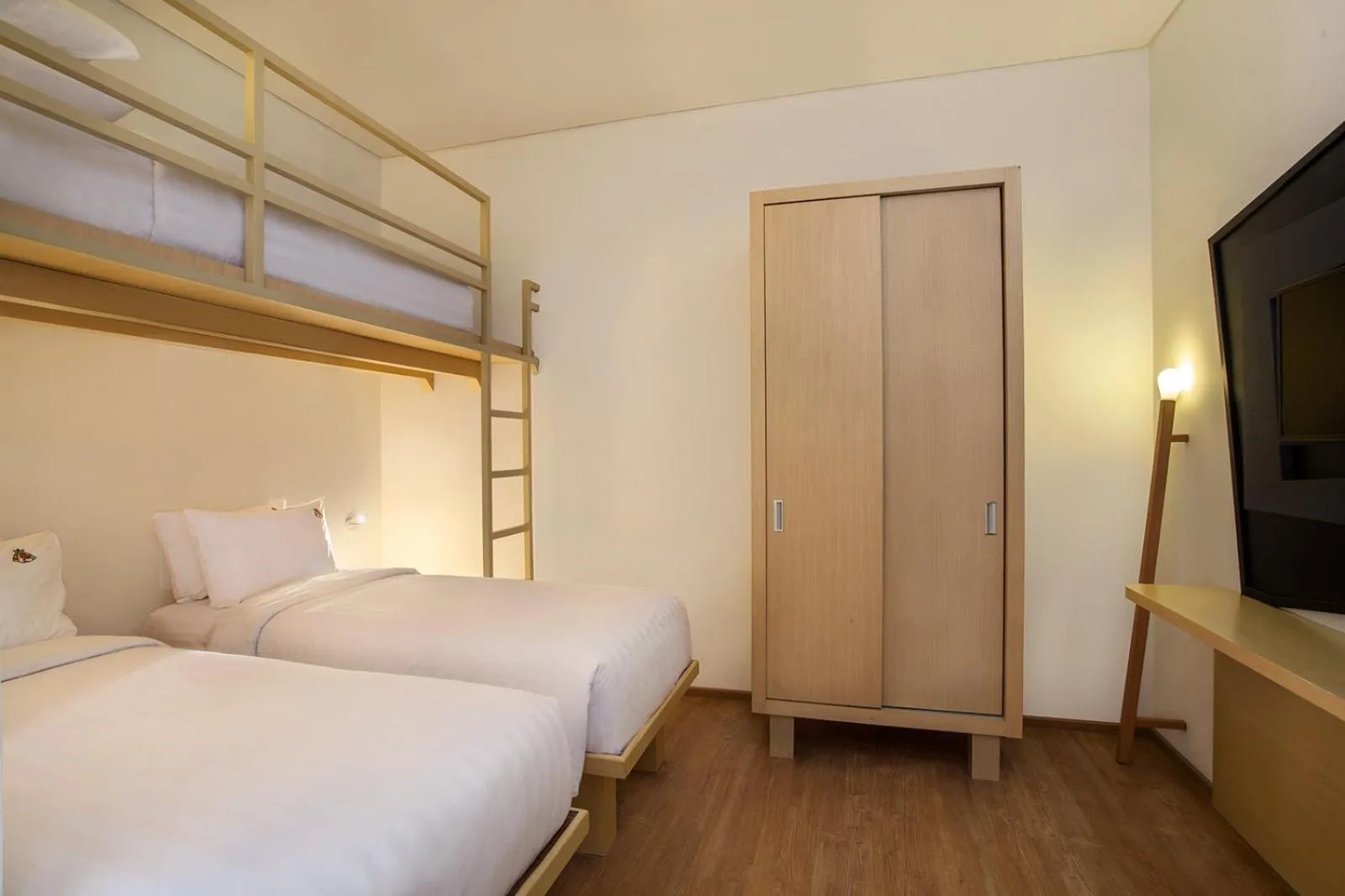 Photo of the whole room, Bed in MaxOneHotel Tidar Surabaya