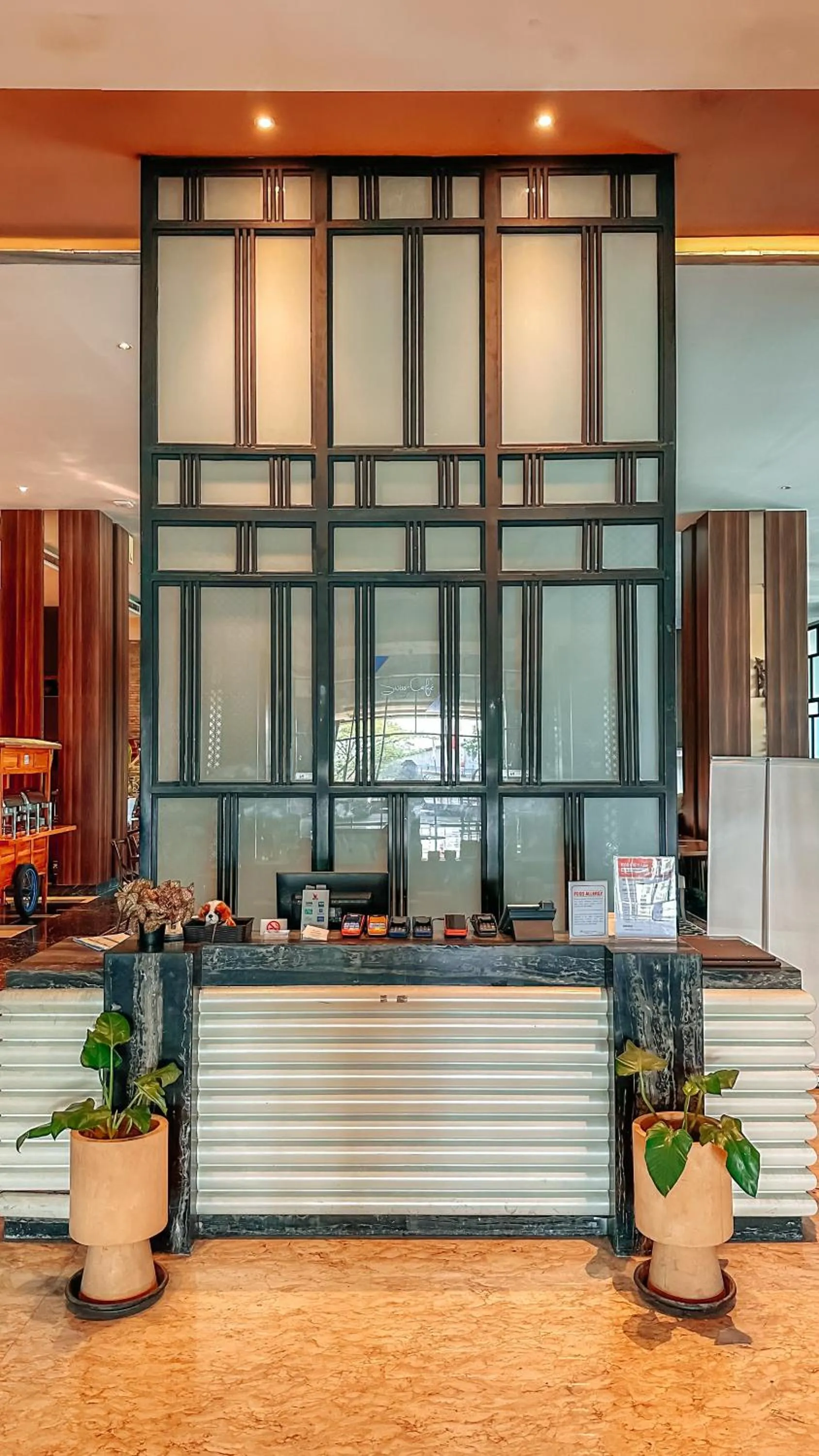 Restaurant/places to eat in Swiss-Belinn Karawang