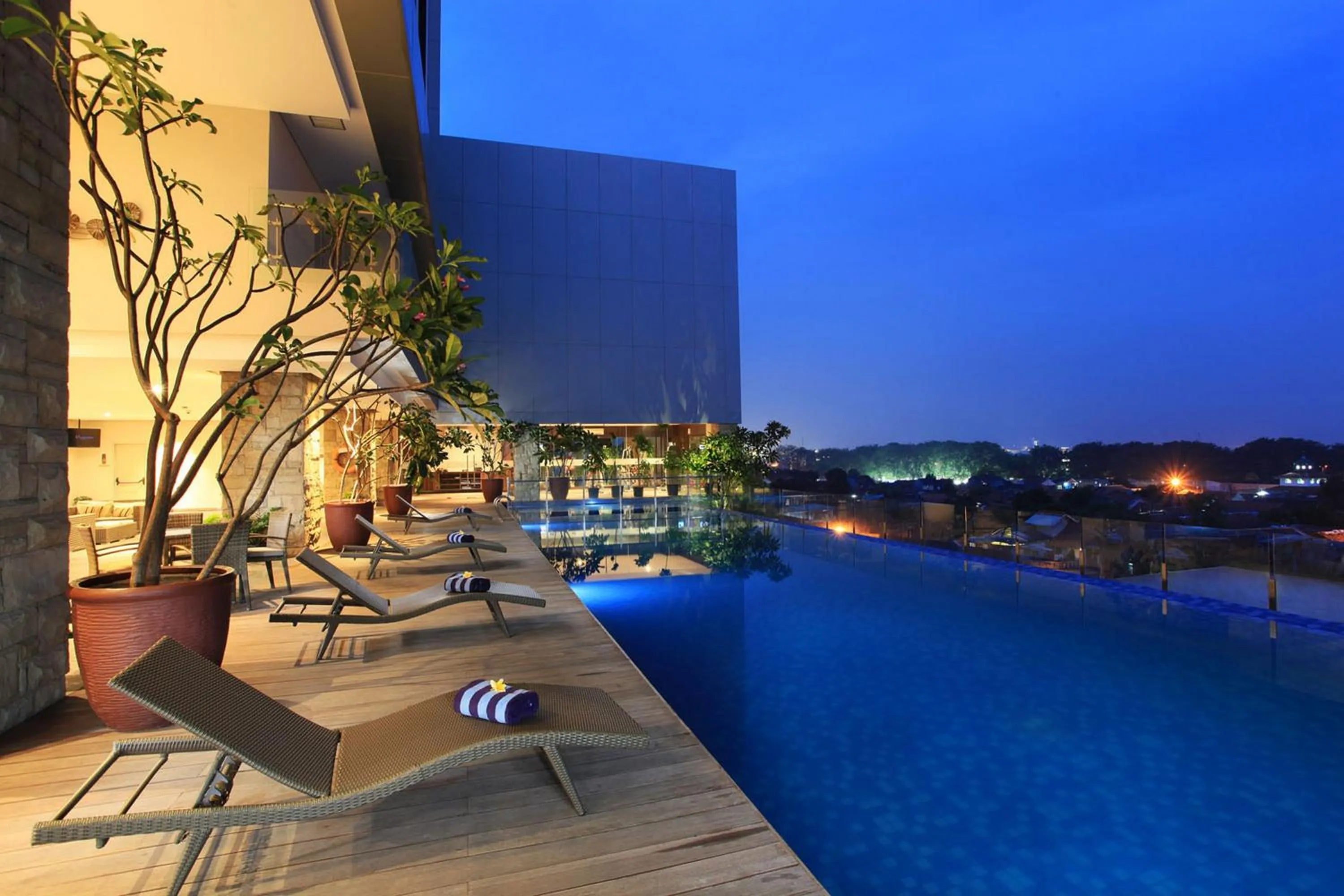Swimming pool in Swiss-Belinn Karawang