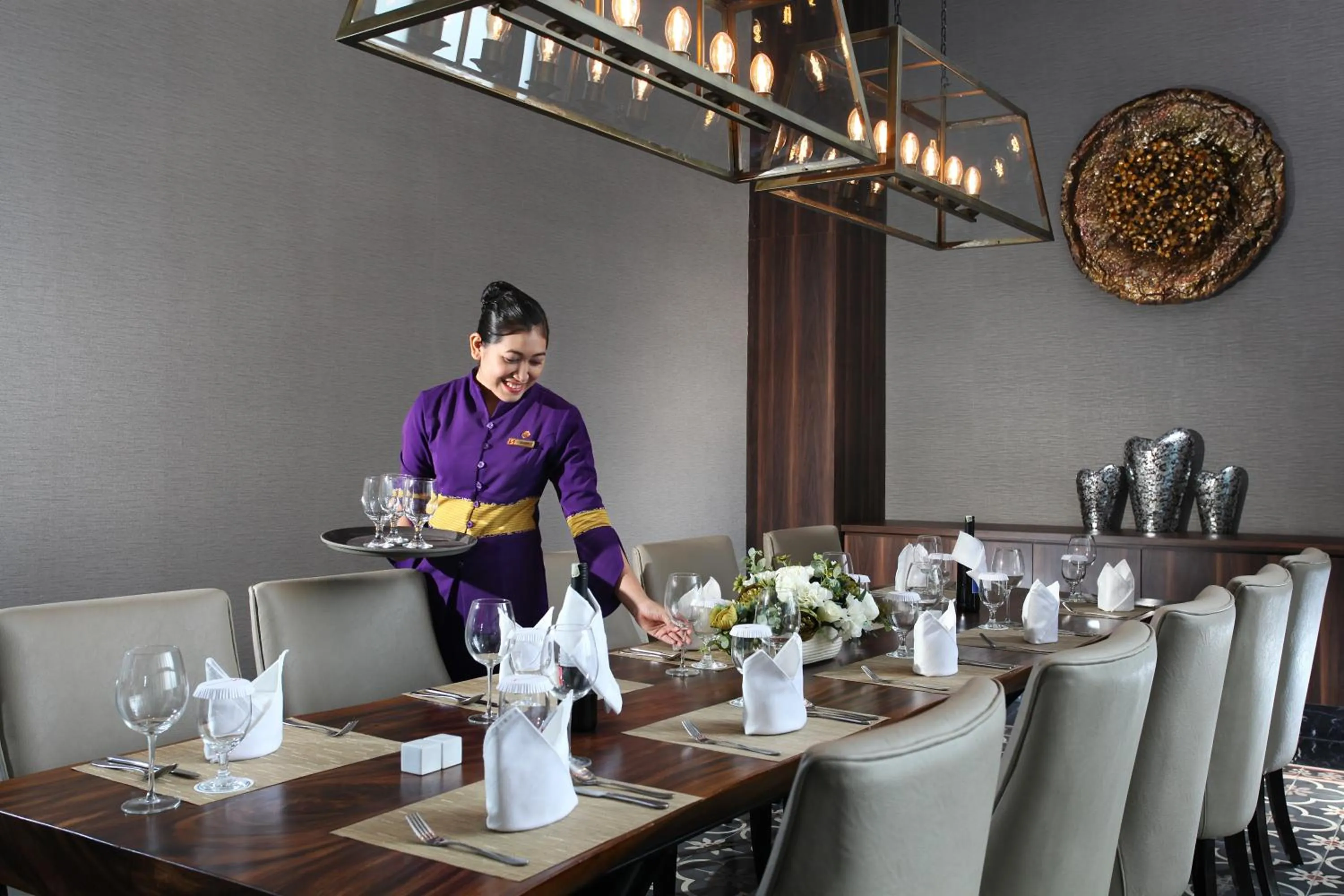 Restaurant/places to eat in Swiss-Belinn Karawang