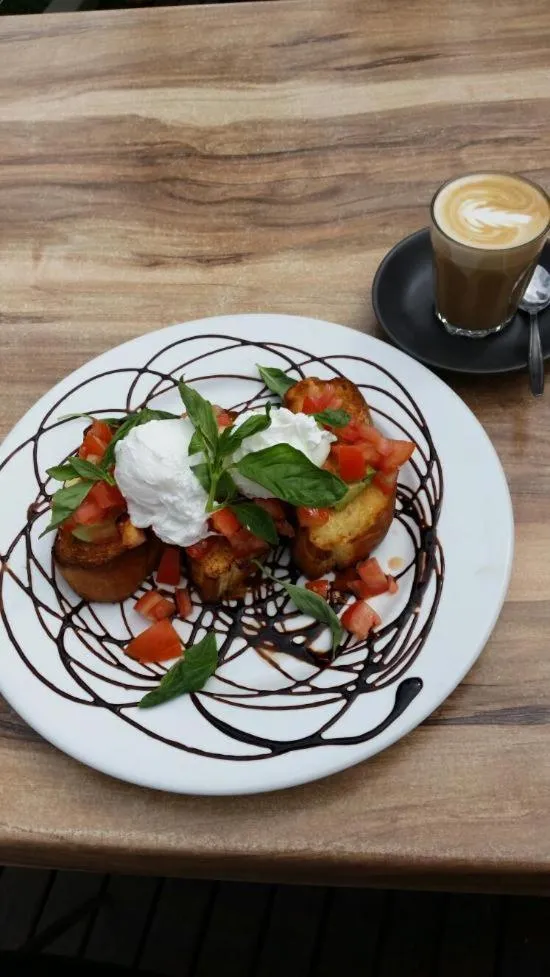 Food in Pinnacle Holiday Lodge