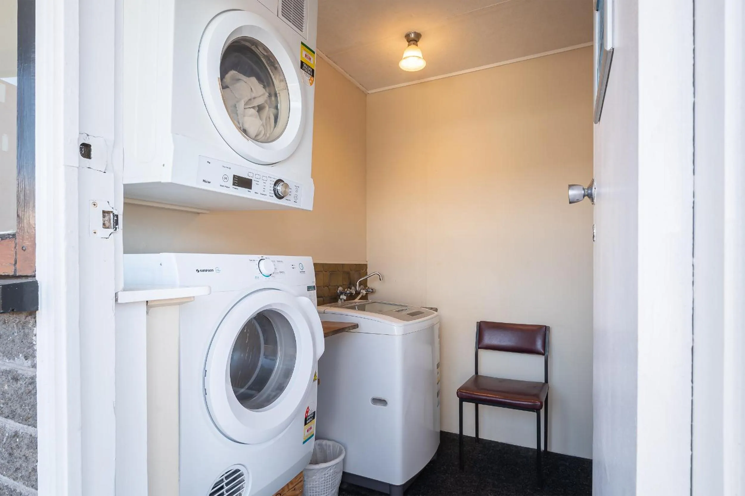 Guests in Bridge Hotel