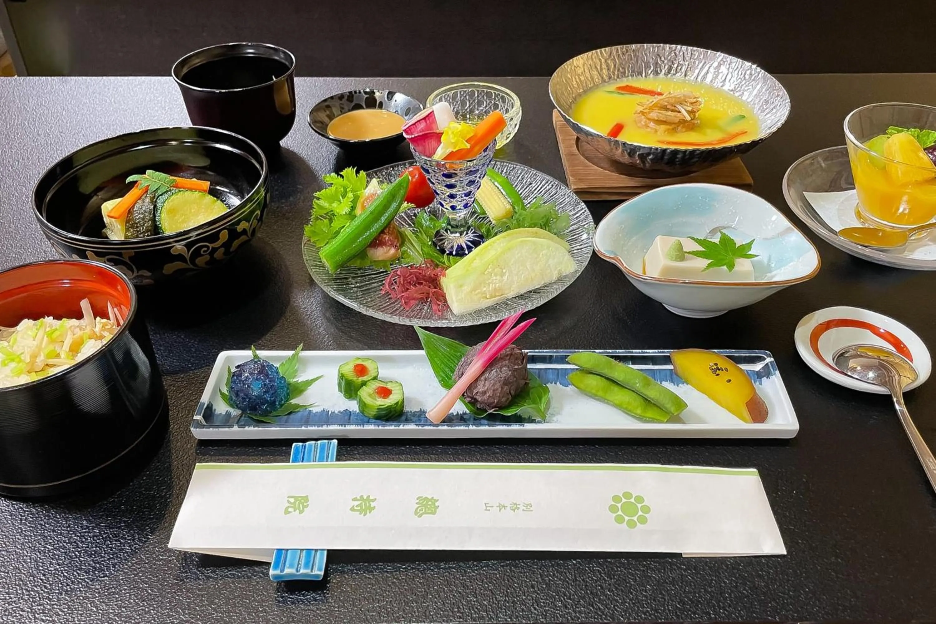 Dinner in 高野山 宿坊 総持院 -Koyasan Shukubo Sojiin-