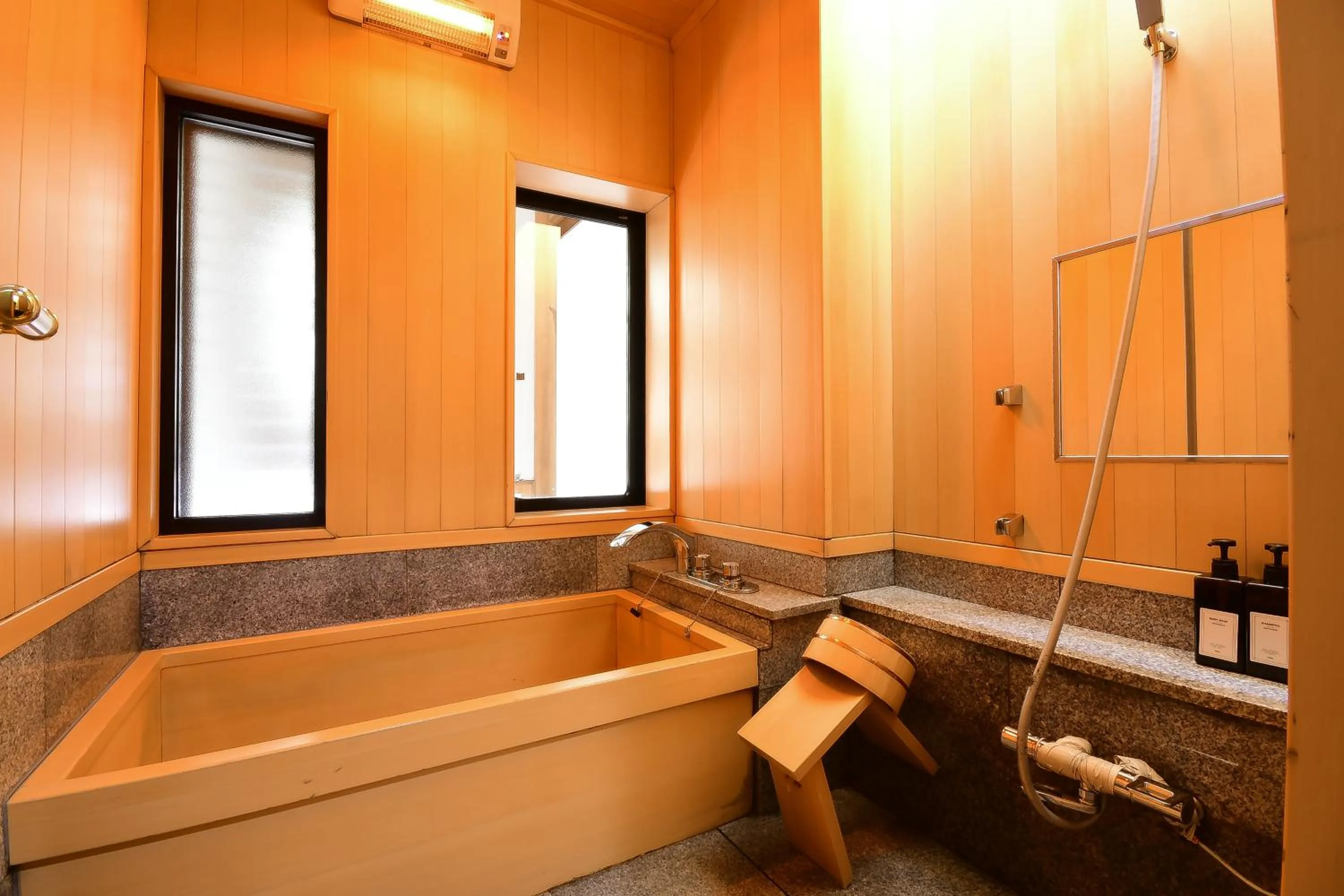 Bathroom in 高野山 宿坊 総持院 -Koyasan Shukubo Sojiin-