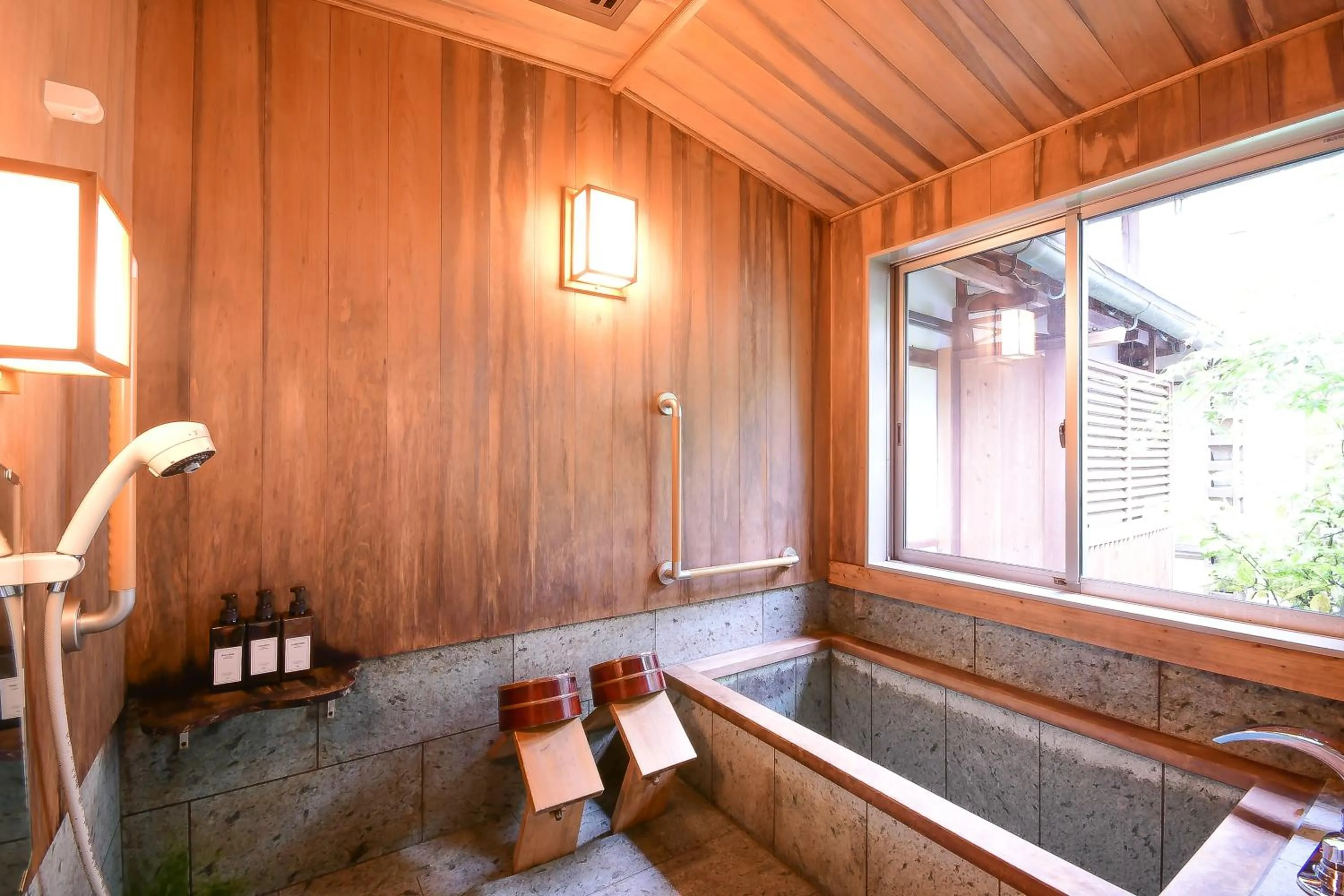 Bathroom in 高野山 宿坊 総持院 -Koyasan Shukubo Sojiin-