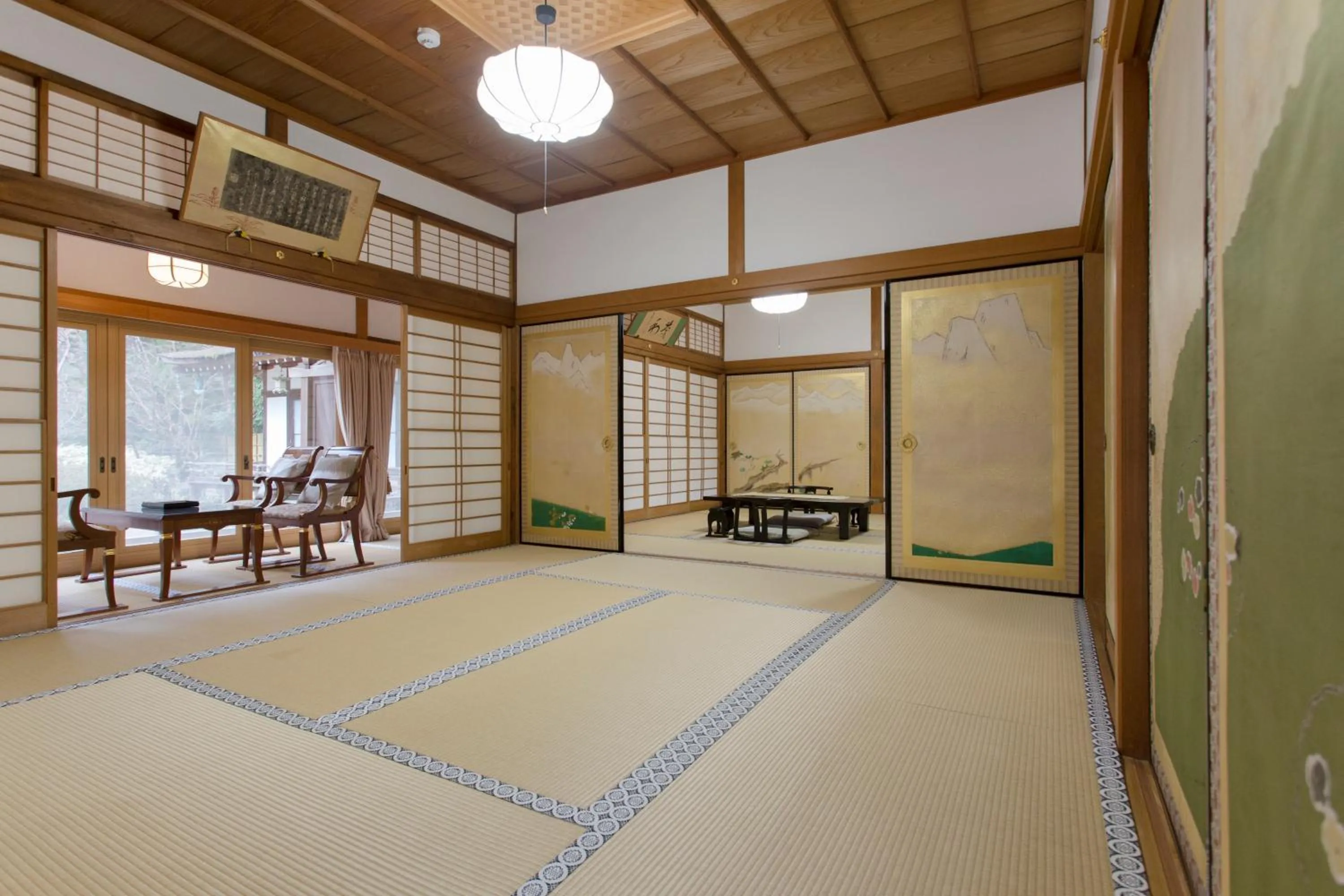 Photo of the whole room in 高野山 宿坊 総持院 -Koyasan Shukubo Sojiin-