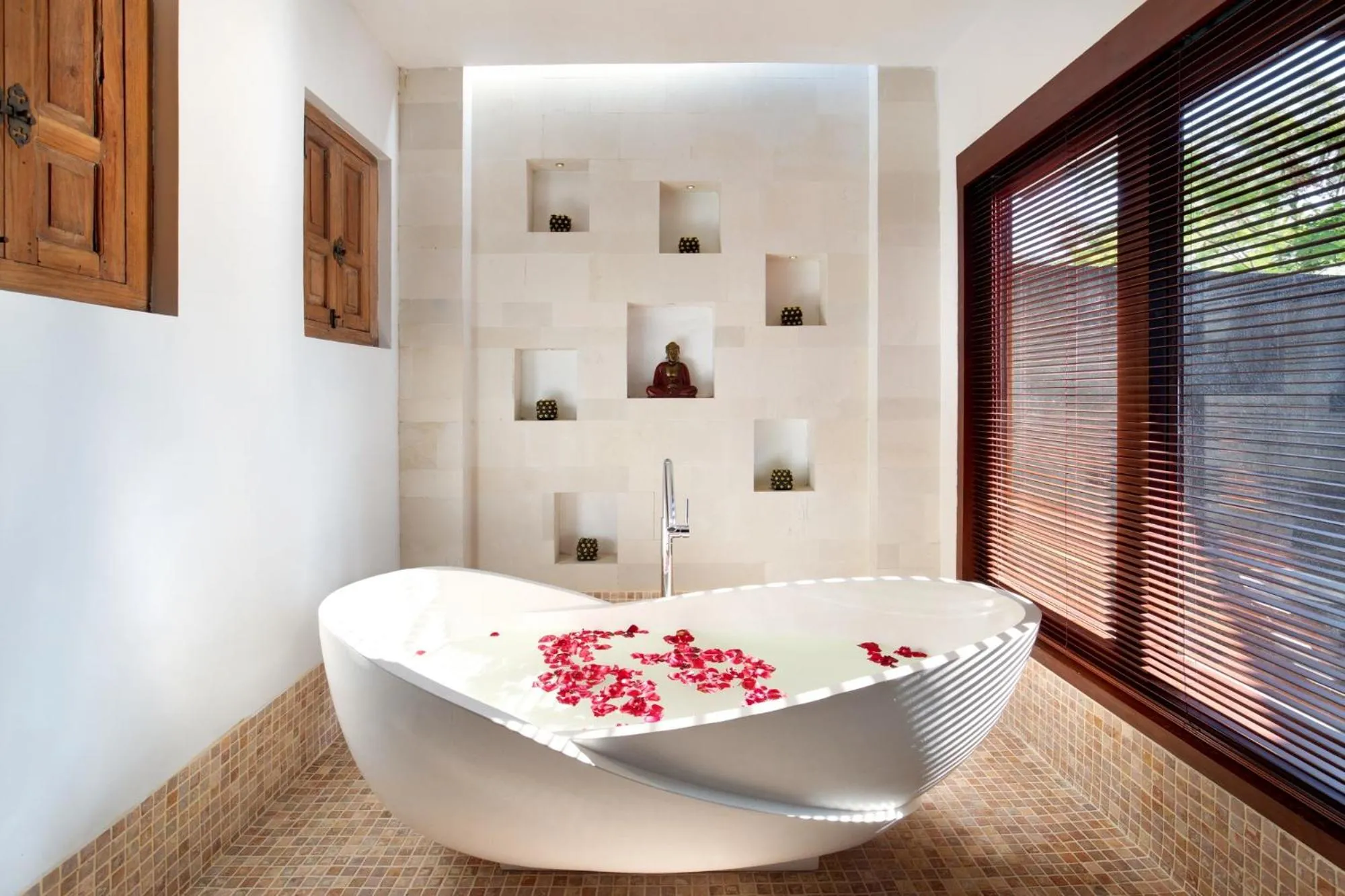 Bathroom in Hidden Hills Villas - Small Luxury Hotels of The World