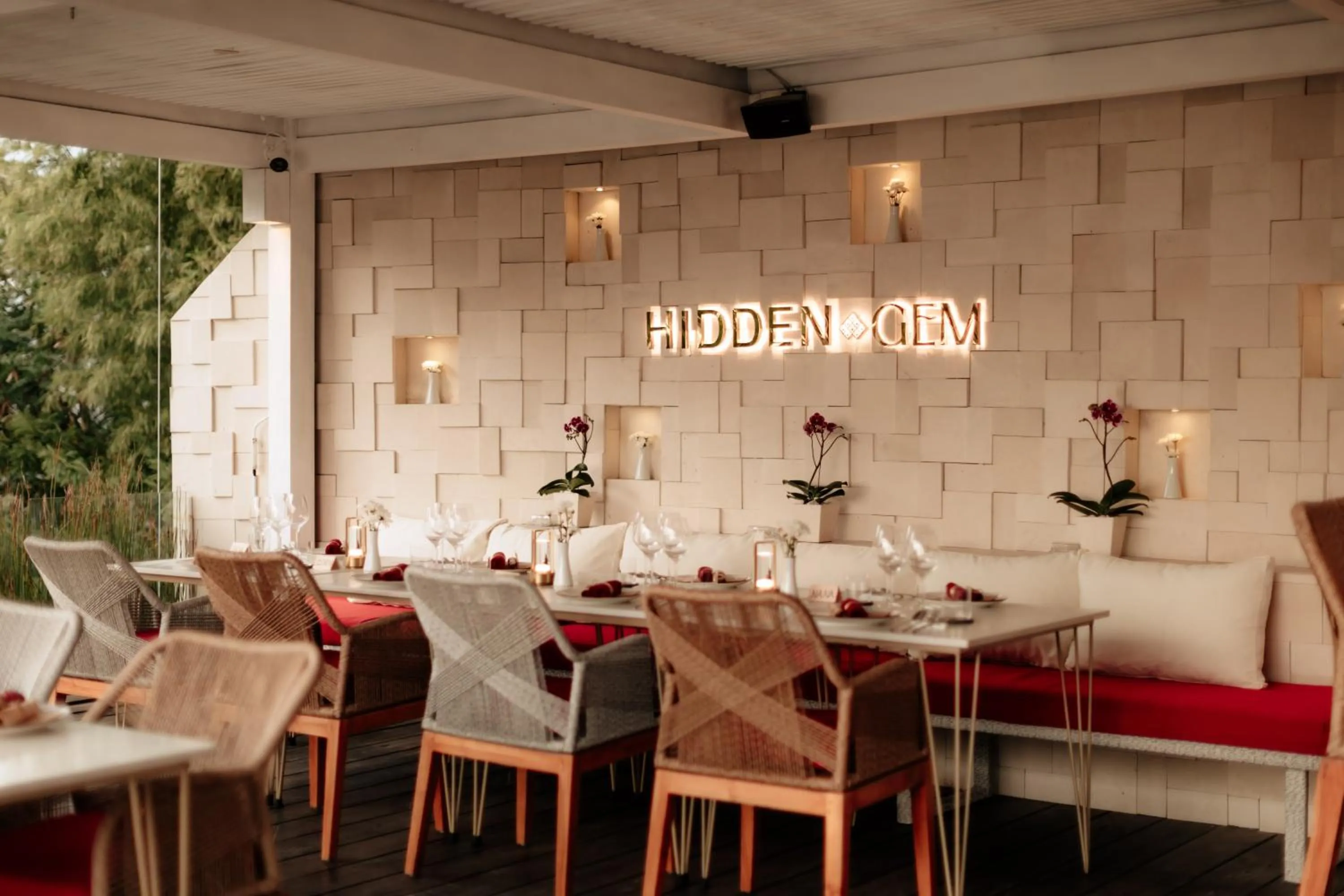 Restaurant/places to eat in Hidden Hills Villas - Small Luxury Hotels of The World