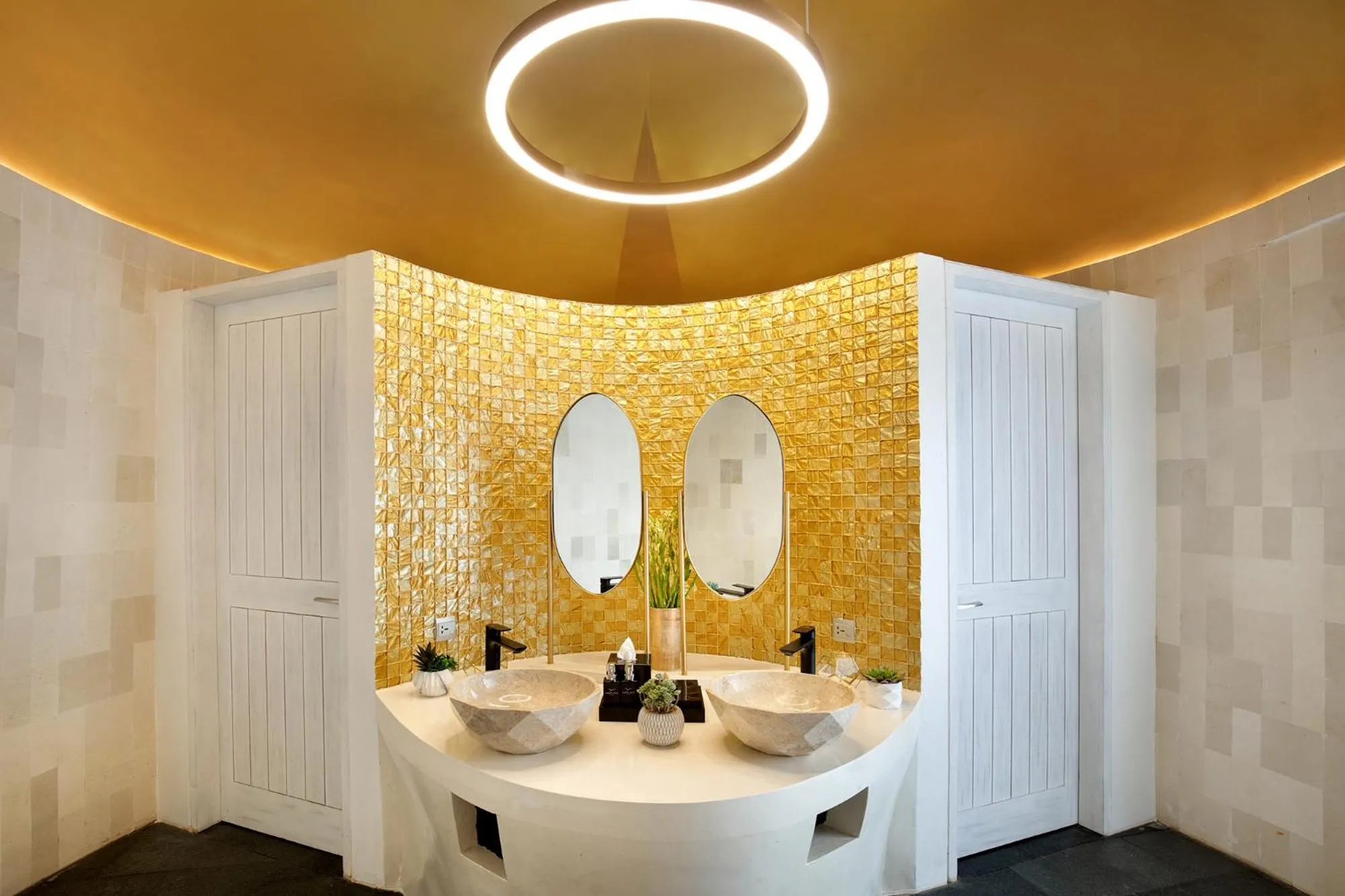 Bathroom in Hidden Hills Villas - Small Luxury Hotels of The World