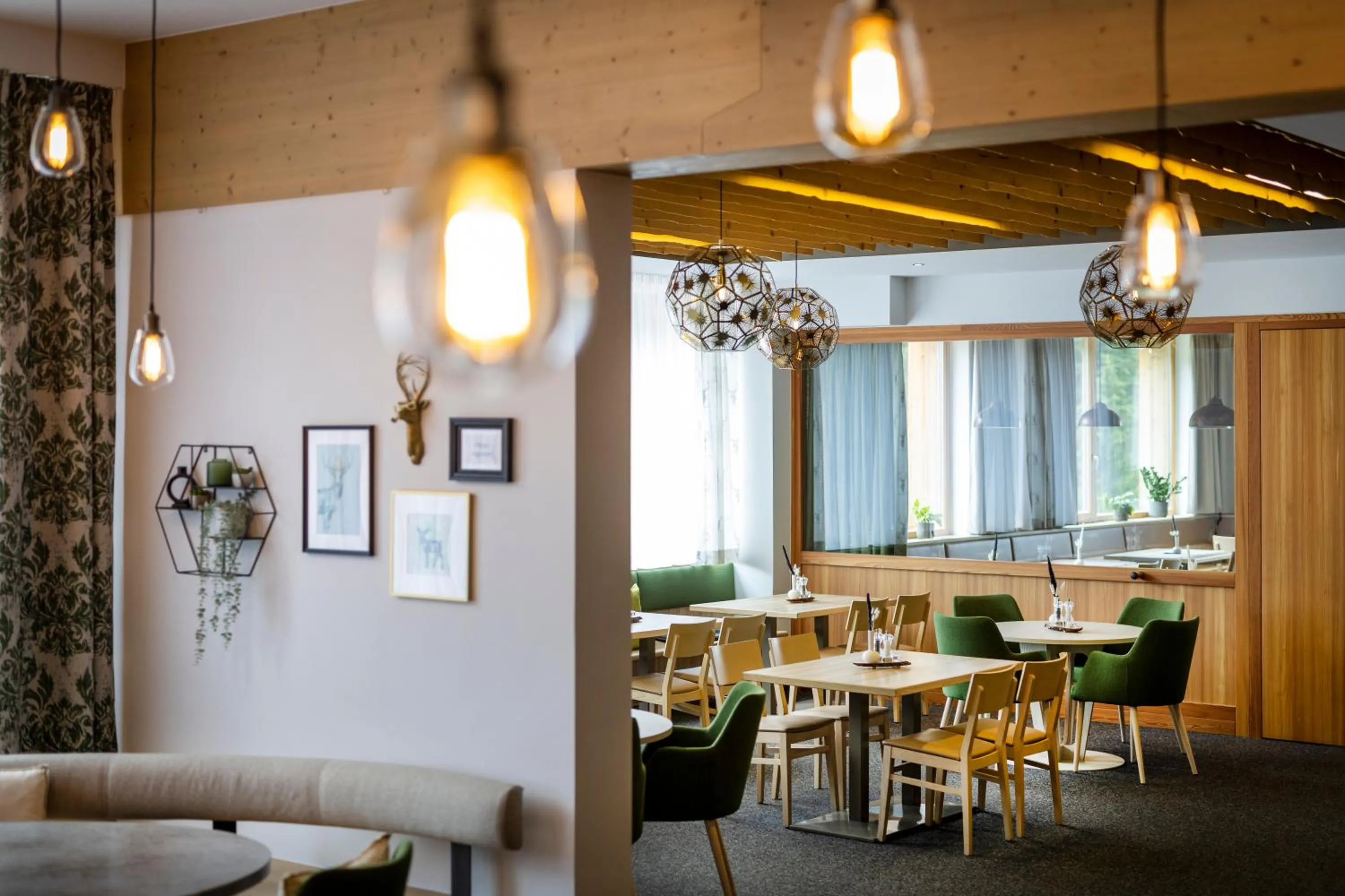 Restaurant/places to eat in JUFA Hotel Malbun