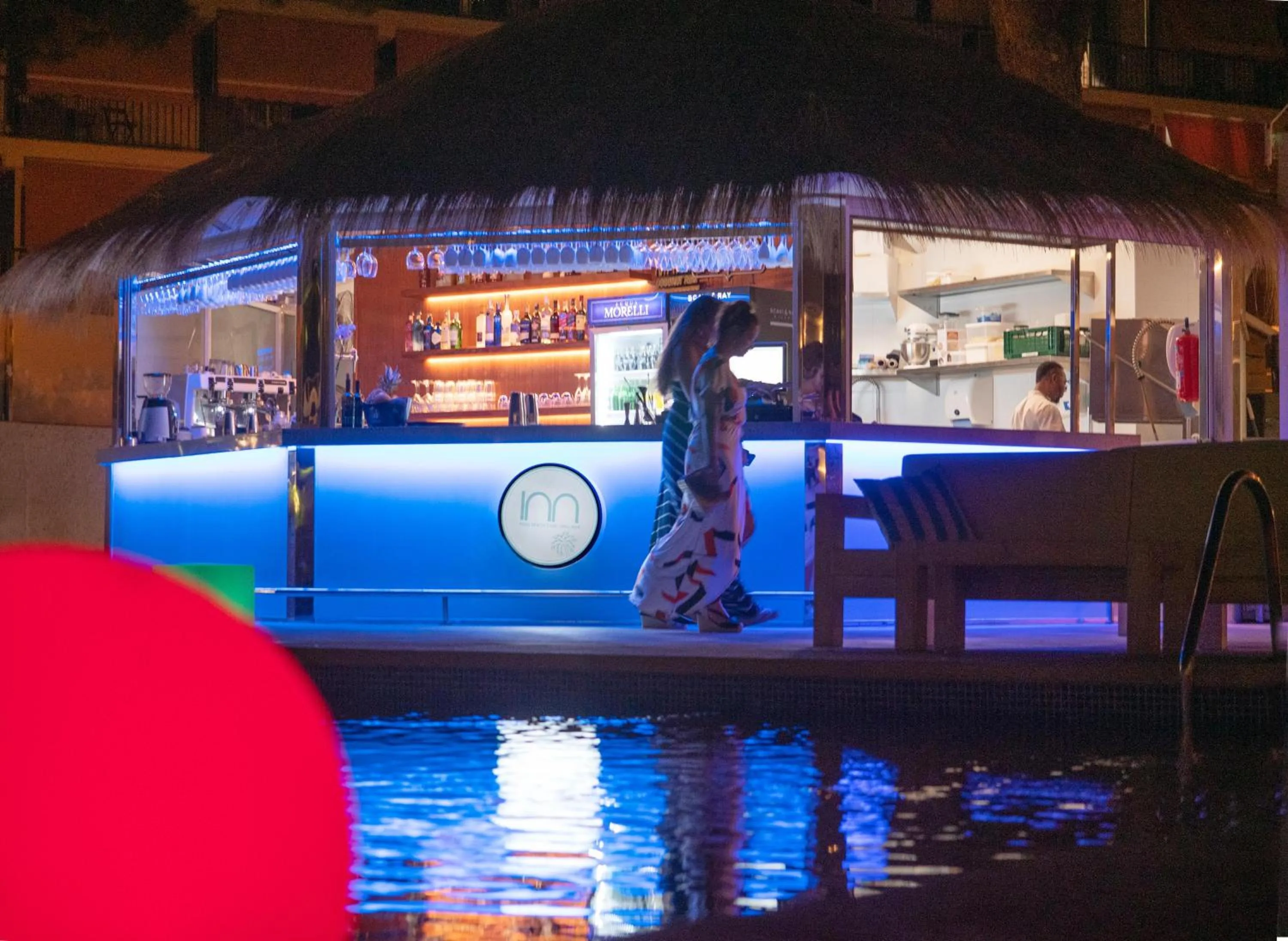 Swimming pool in INN Mallorca Aparthotel