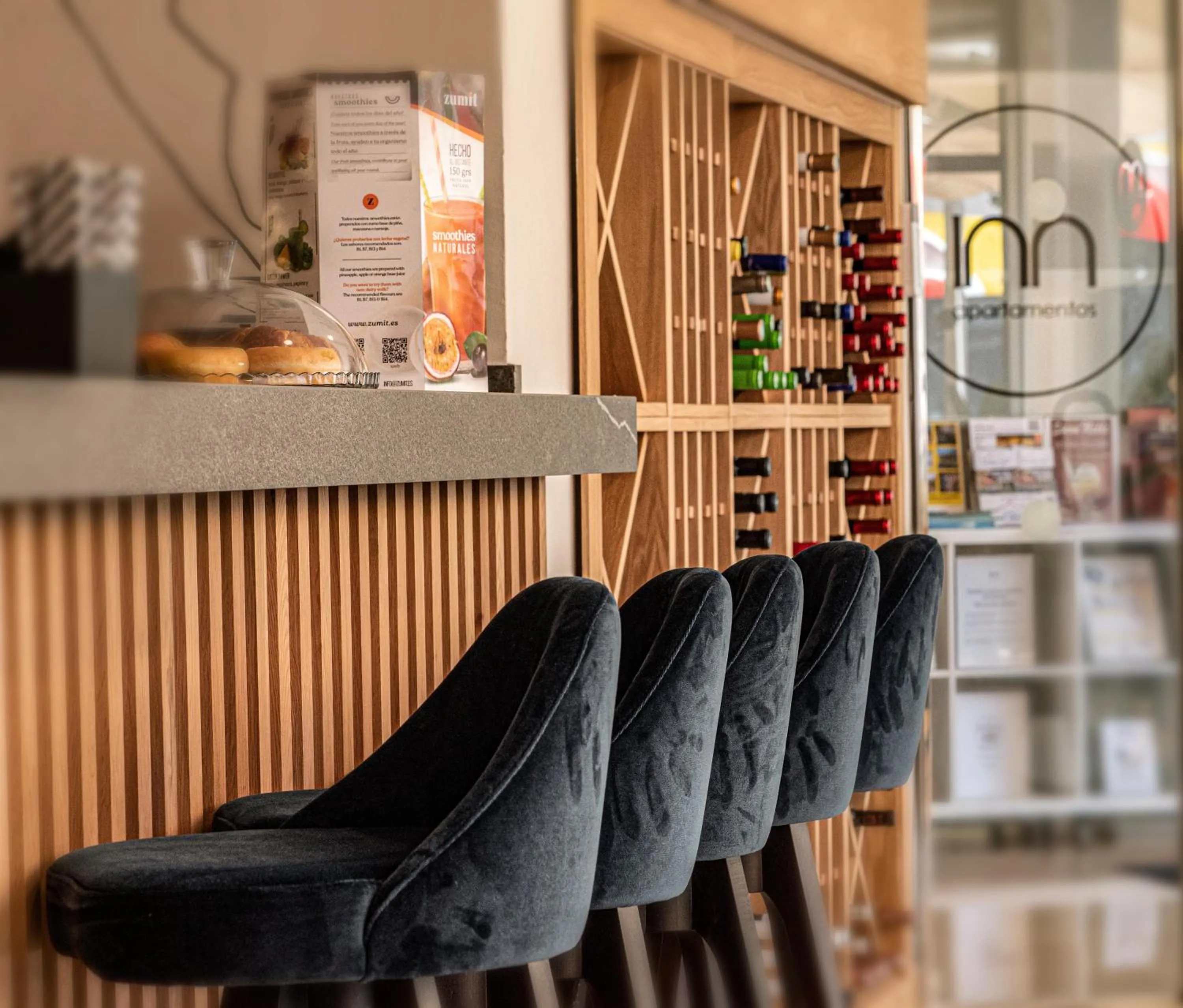 Lounge or bar in INN Mallorca Aparthotel