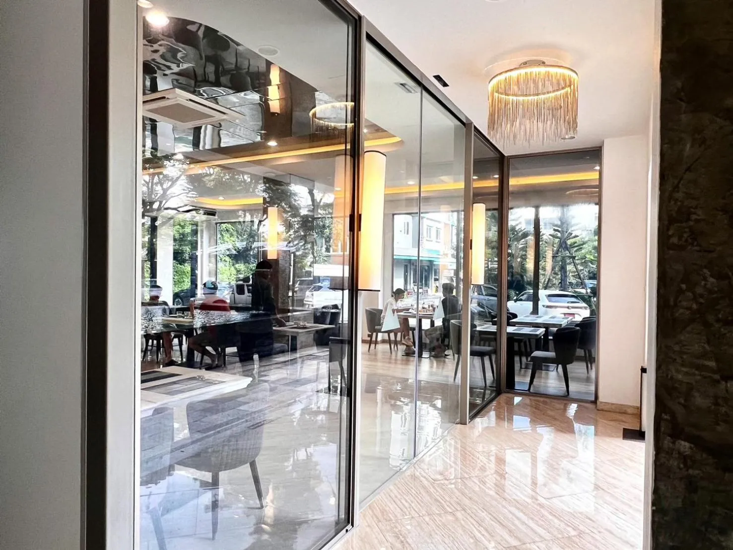 Restaurant/places to eat in The Proud Exclusive Hotel-SHA Plus