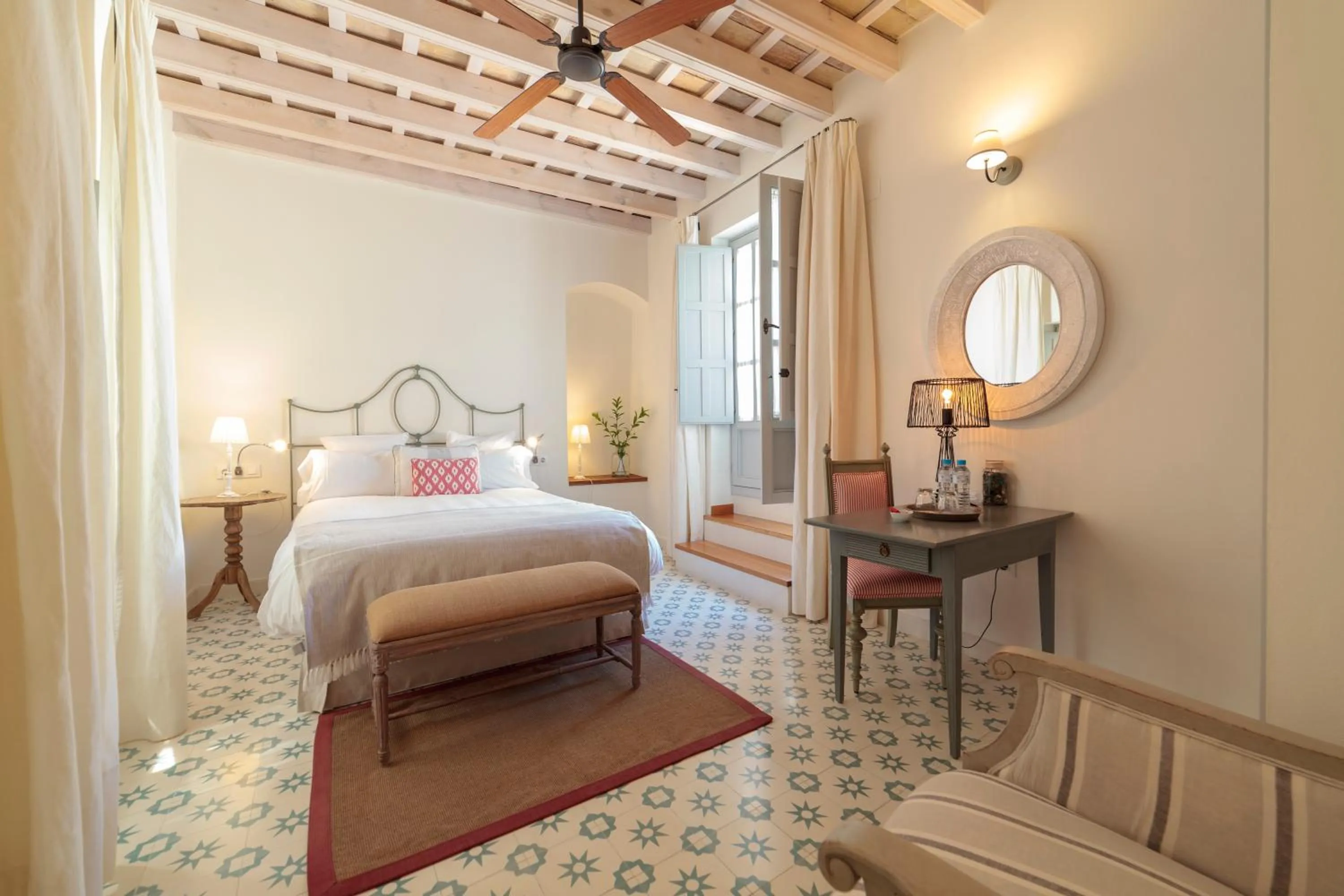 Decorative detail, Bed in Casa Shelly Hospedería