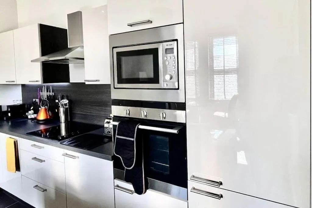 Coffee/tea facilities in Mode Apartments St Annes