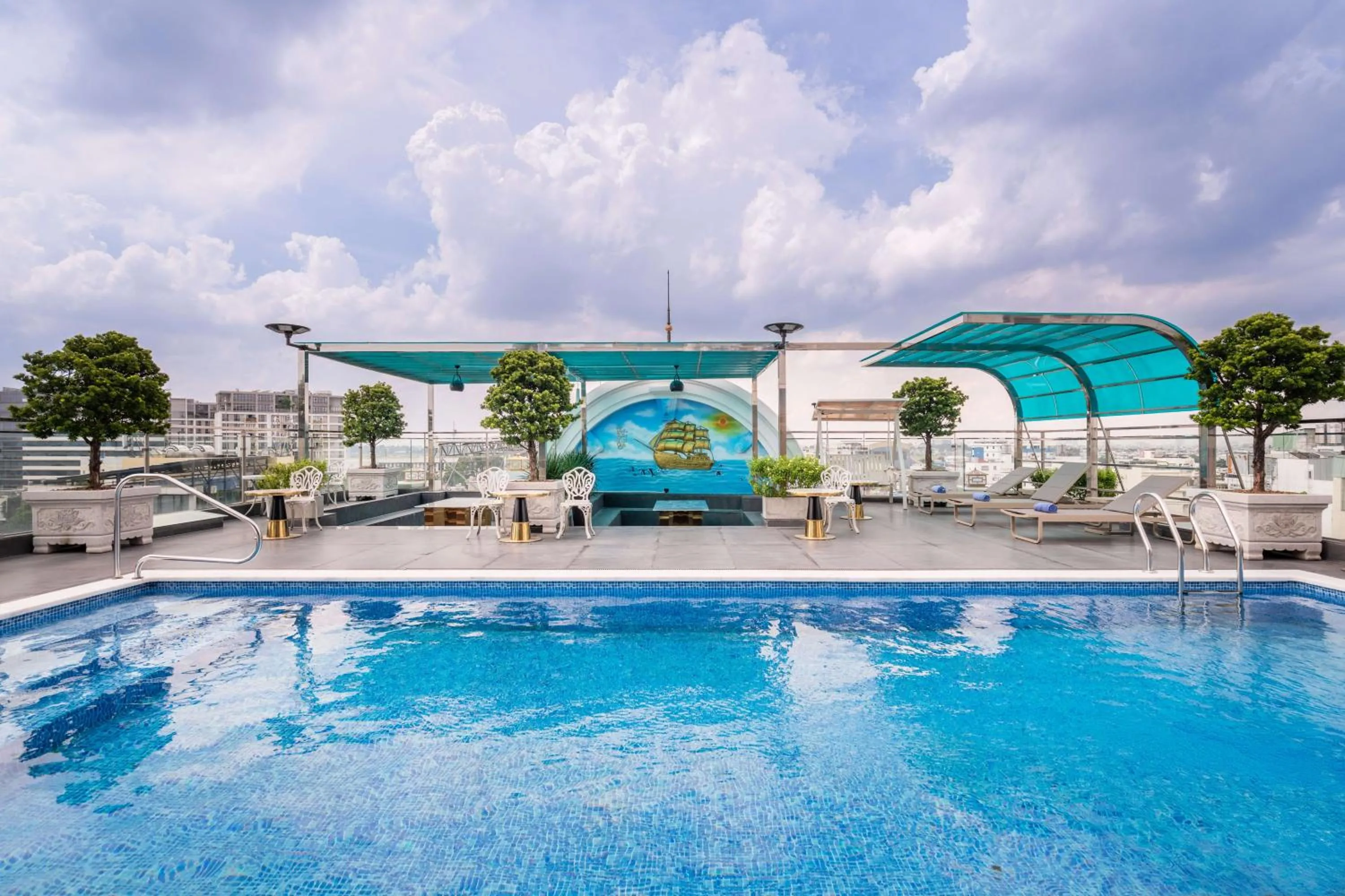 Le Saigon Grand Hotel