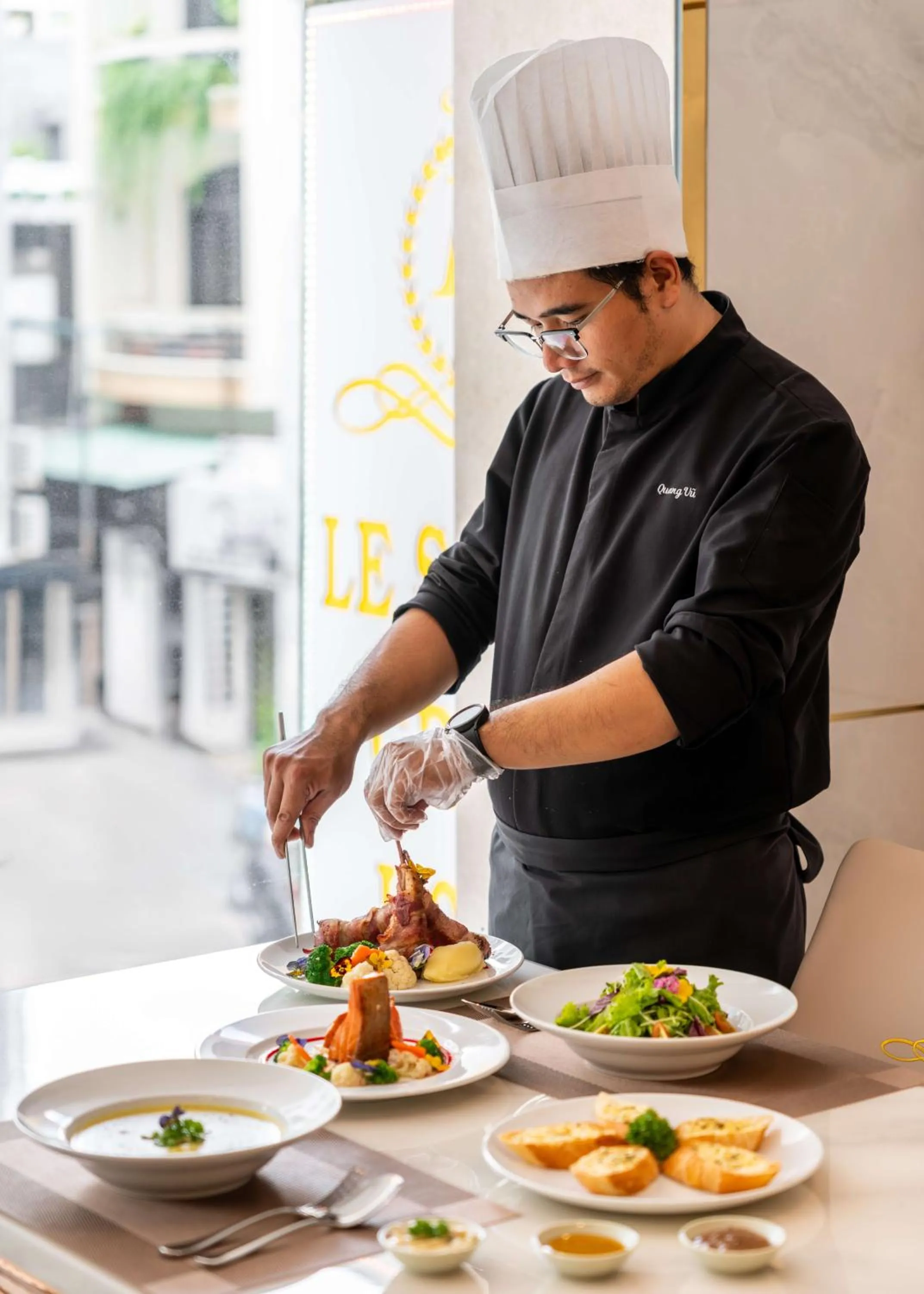 Le Saigon Grand Hotel