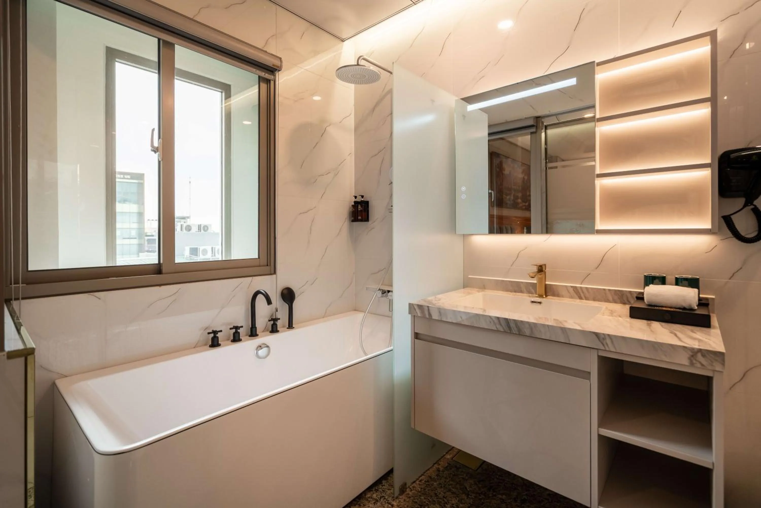 Le Saigon Grand Hotel