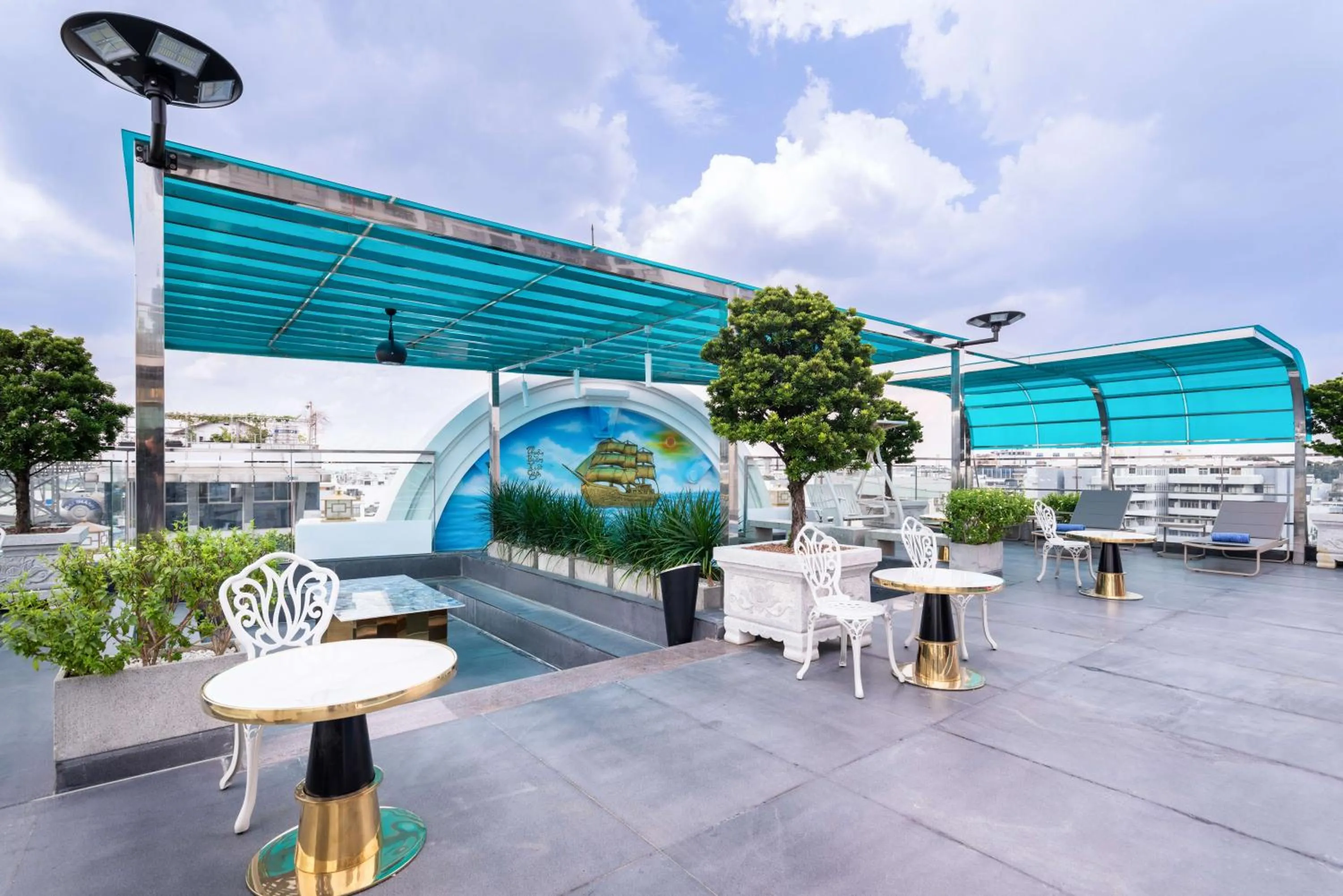 Le Saigon Grand Hotel