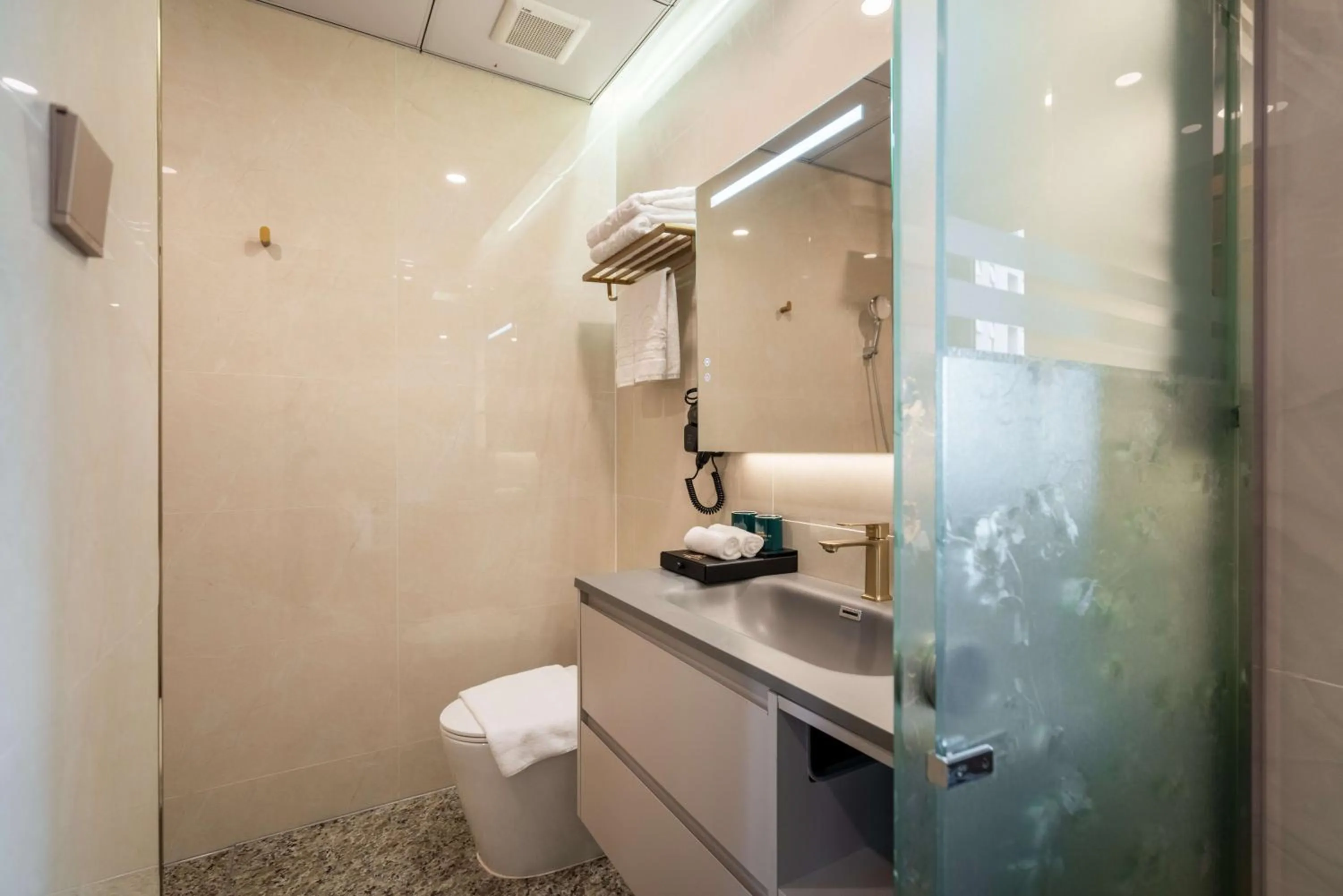 Le Saigon Grand Hotel