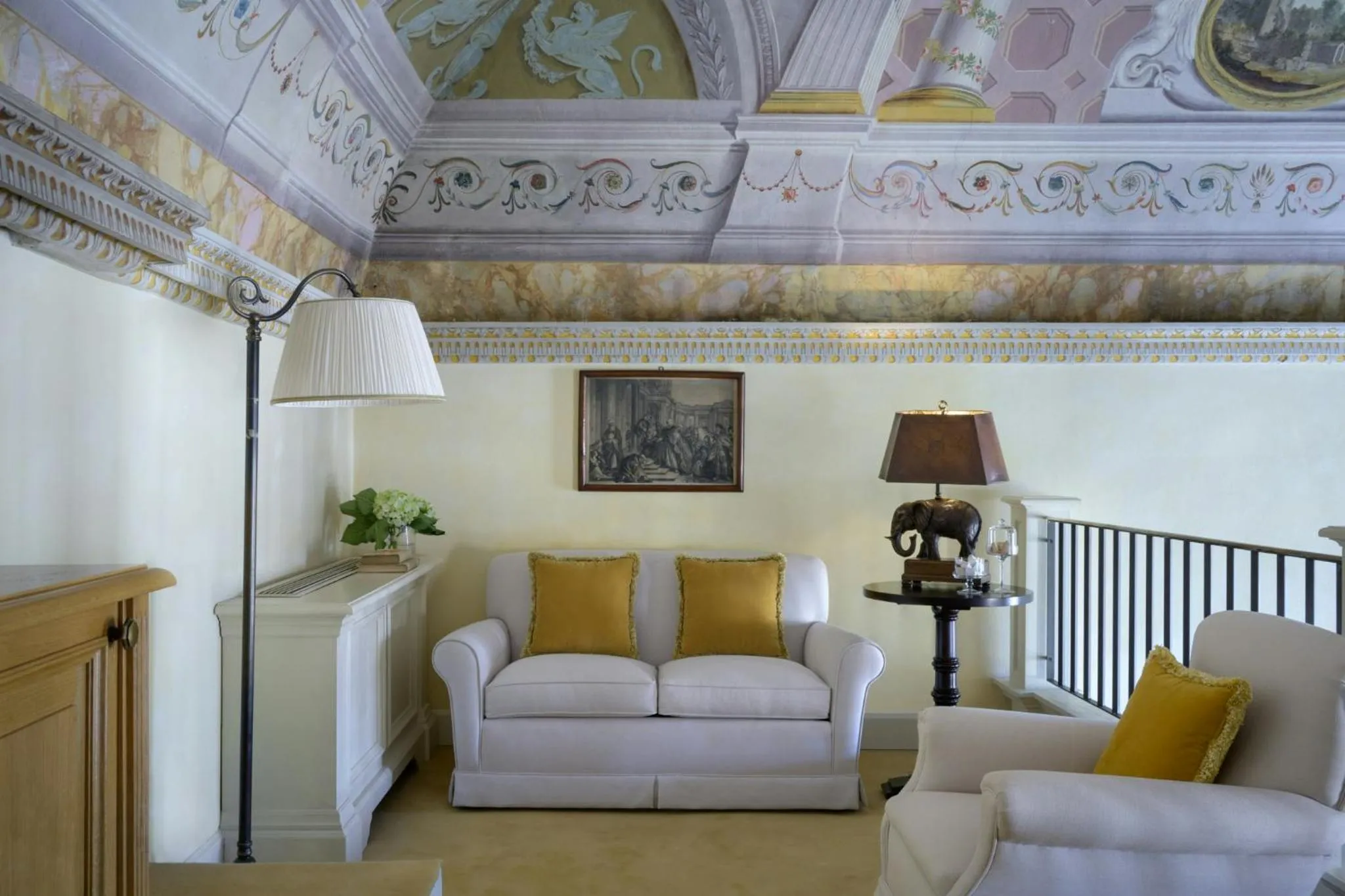 Photo of the whole room in Grand Hotel Continental Siena - Starhotels Collezione