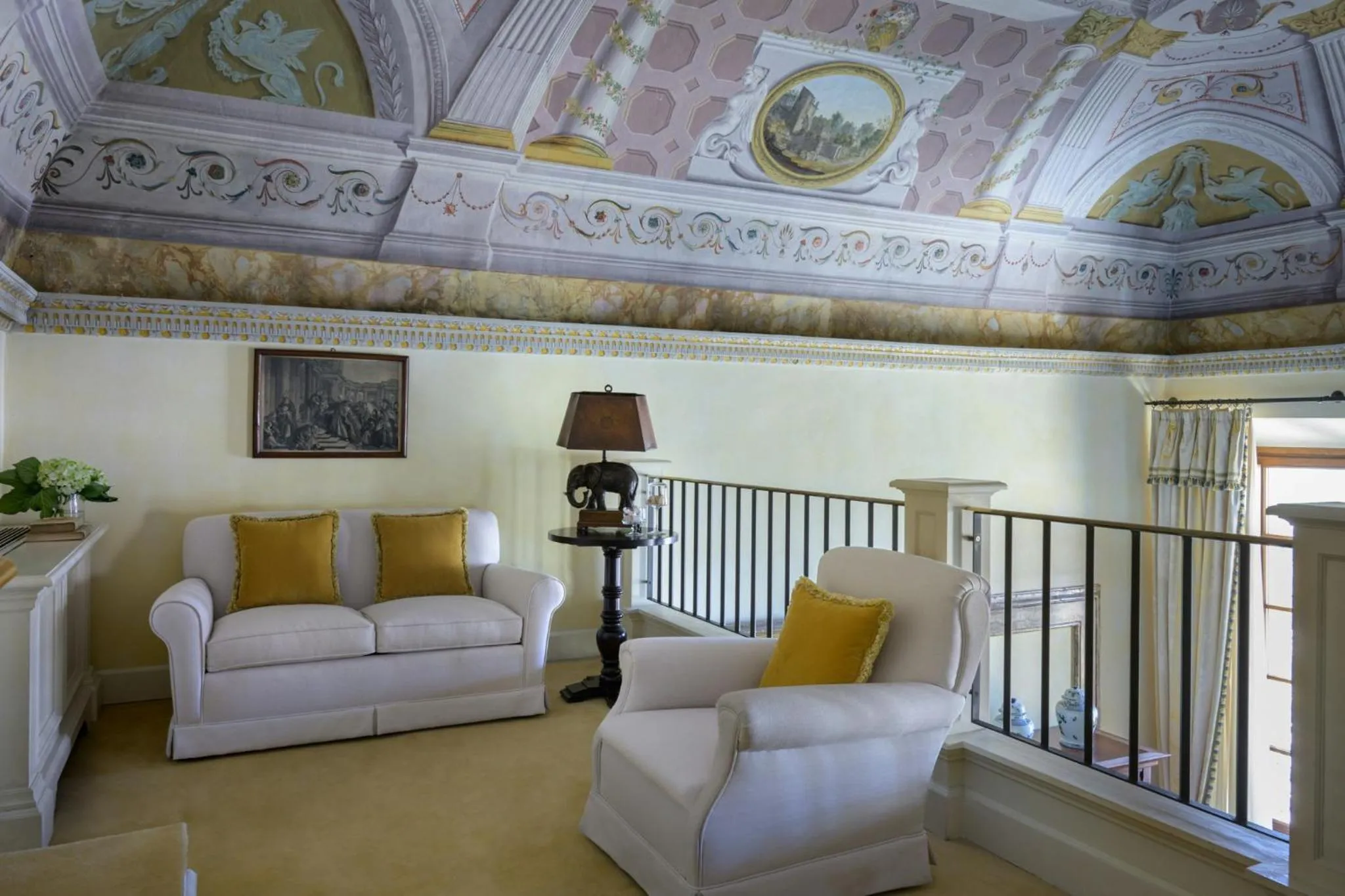 Photo of the whole room in Grand Hotel Continental Siena - Starhotels Collezione