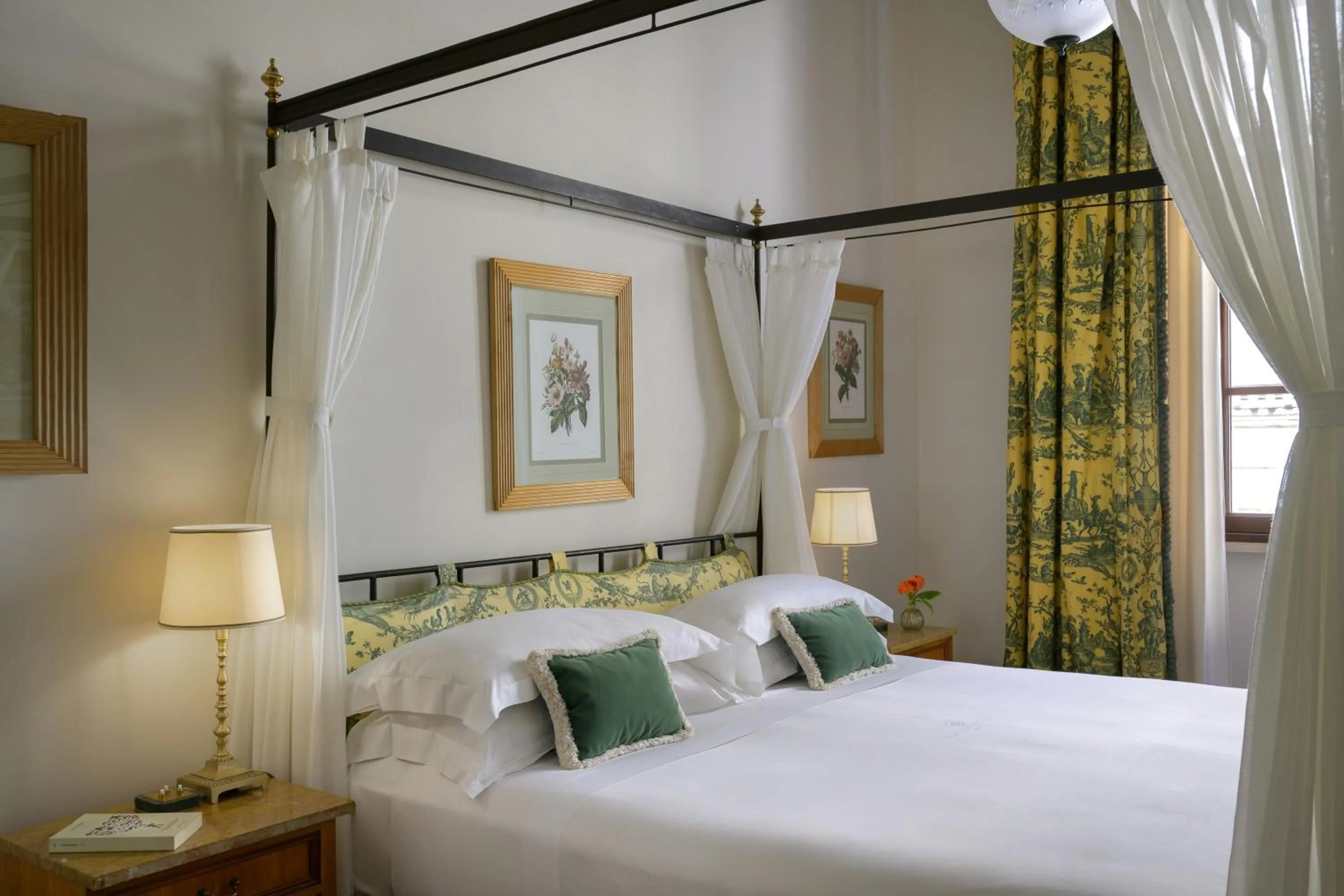 Other, Bed in Grand Hotel Continental Siena - Starhotels Collezione